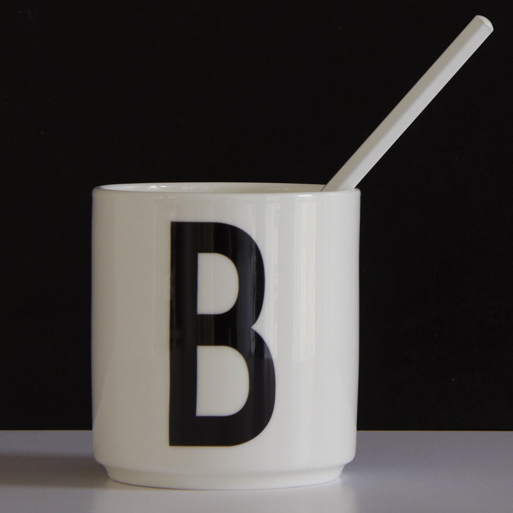 Tasse de lettres | Tasse à café et à thé | Typographie v. Arne Jacobsen | Lettres de conception