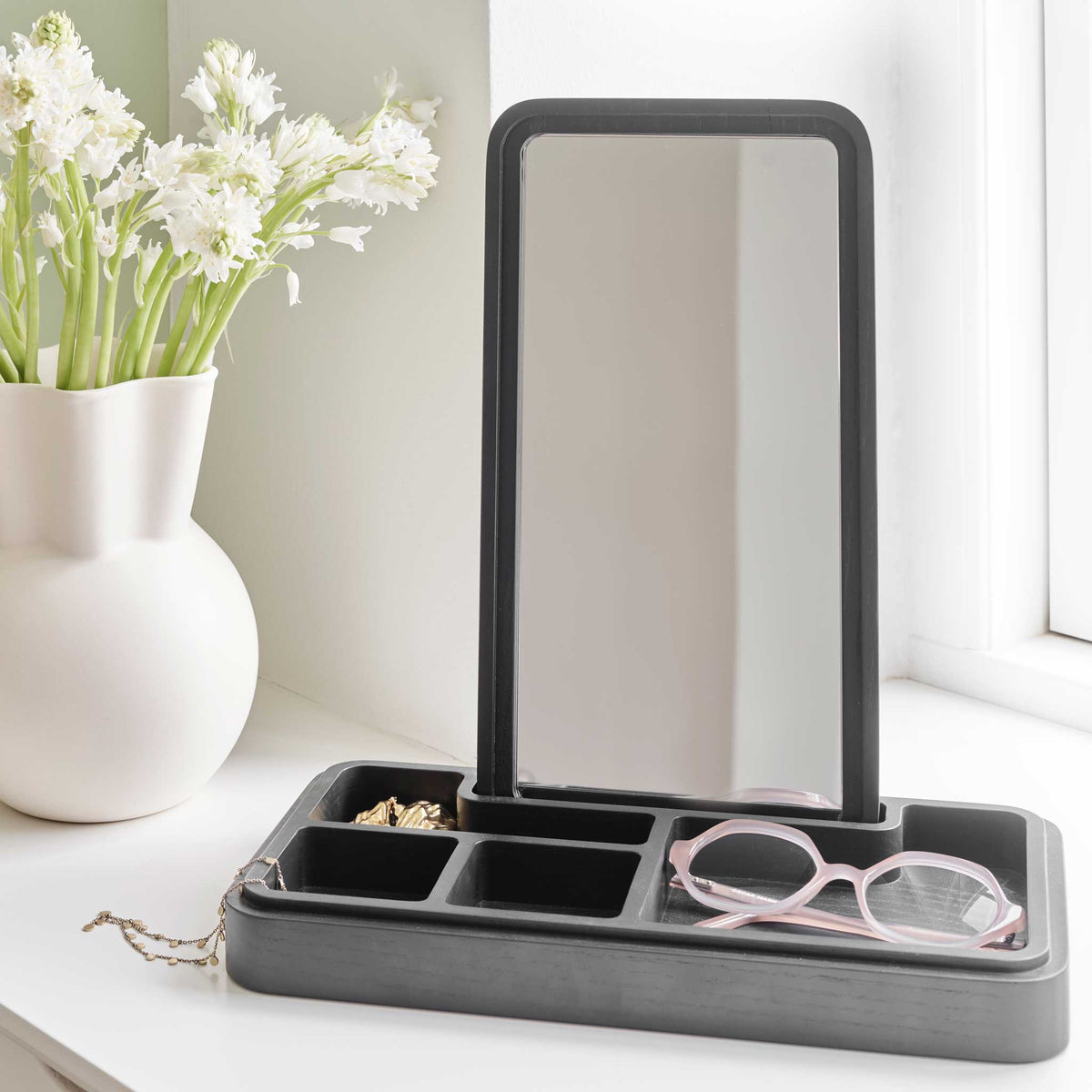 MIRROR BOX | BOÎTE À BIJOUX ET RANGEMENT avec MIROIR en bois | Grounded Craftwork | Spring Copenhagen