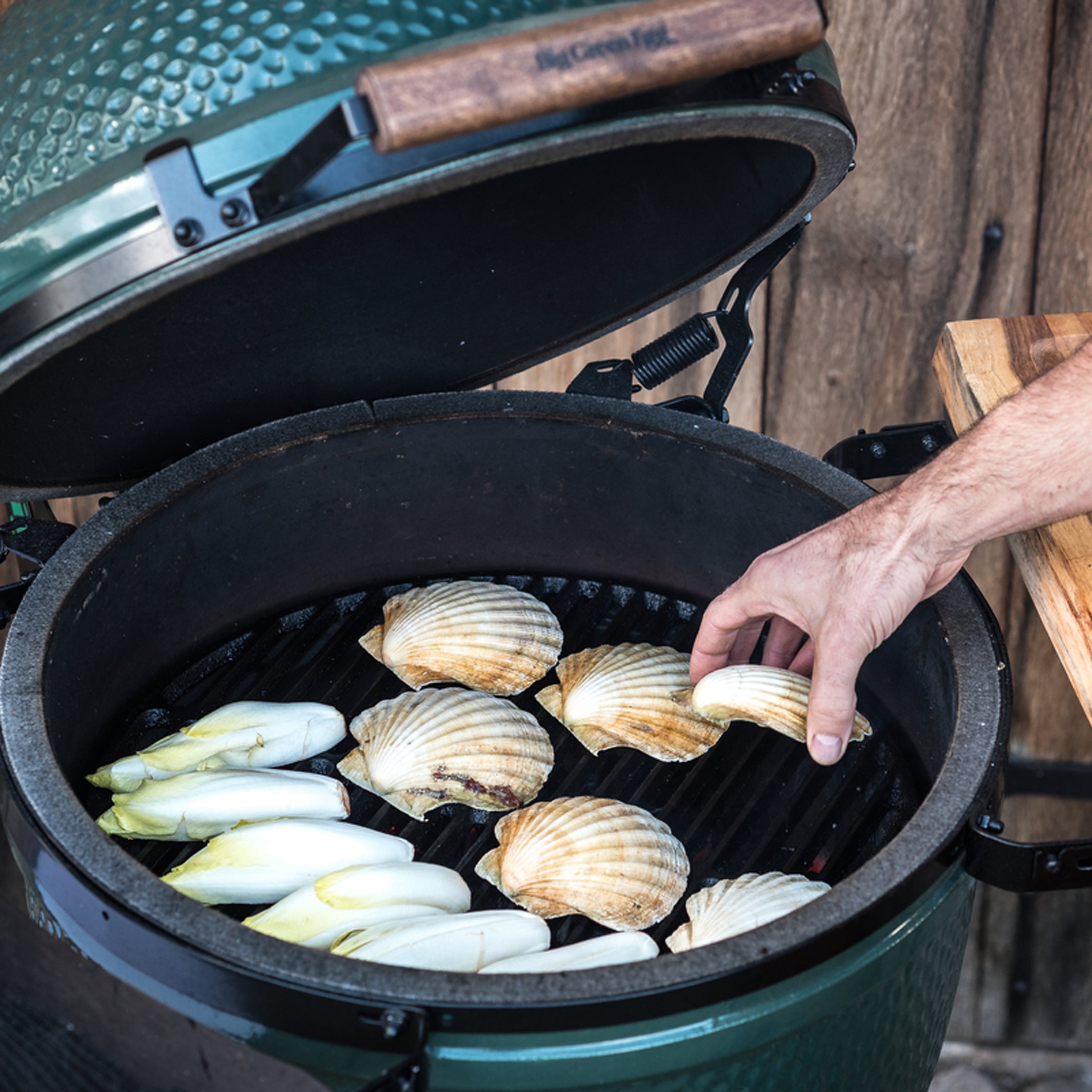 Kamado Grill "Starter Set" Large – Ceramic · Ø 46 cm | Big Green Egg