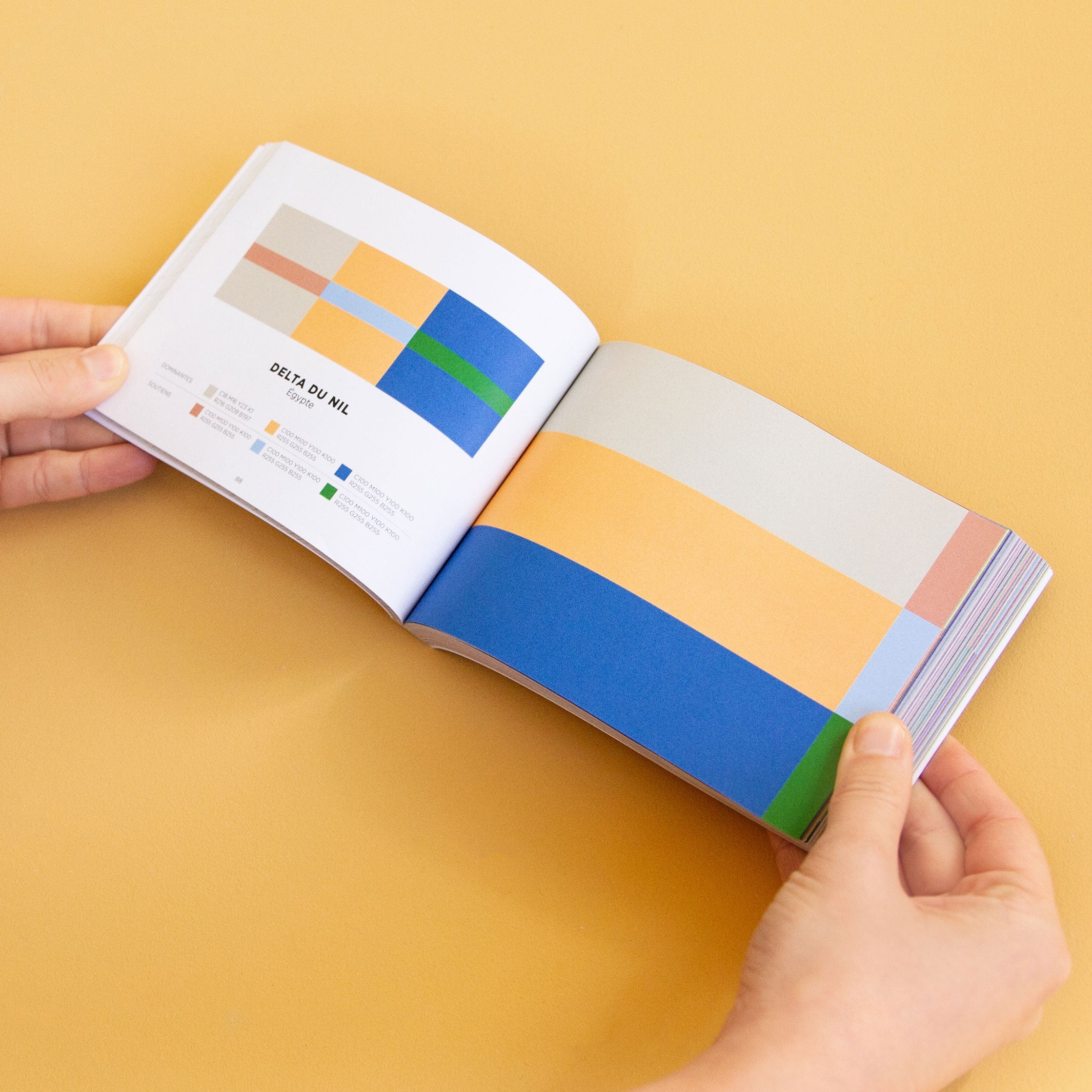 Colour Book "Color Inspiration" Vol. 1 | Papier Tigre