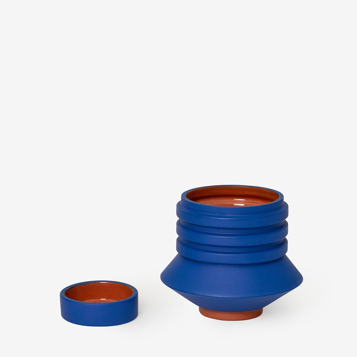 NAVIRE POUR PLANTES STRATA | POT DE FLEUR ET JARDINIÈRE bleu | Simone Brewster | Sont conscients