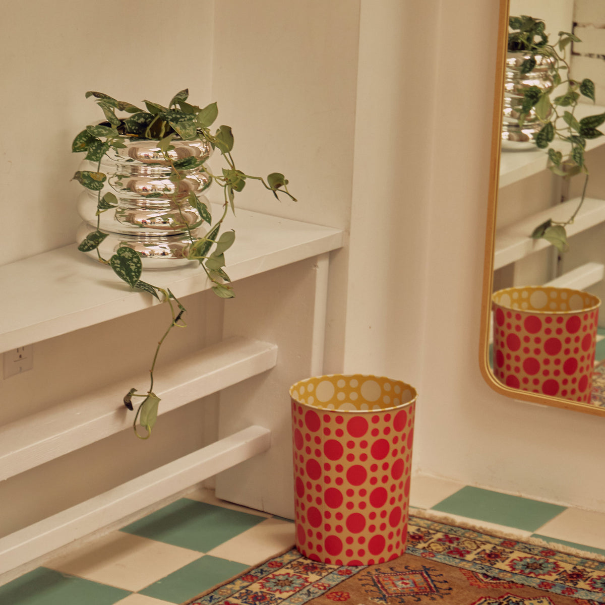 JARDINIÈRE EMPILABLE CHROME | grand NAVIRE DE FLEURS | Chen Chen et K. William | Sont conscients