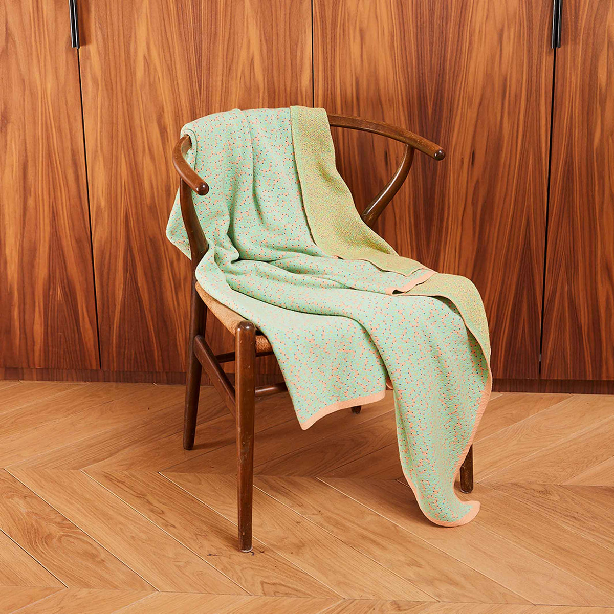 BITMAP LABYRINTH Fresh Green | THROW | 180x140 cm | 90% Cotton | Cristian Zuzunaga