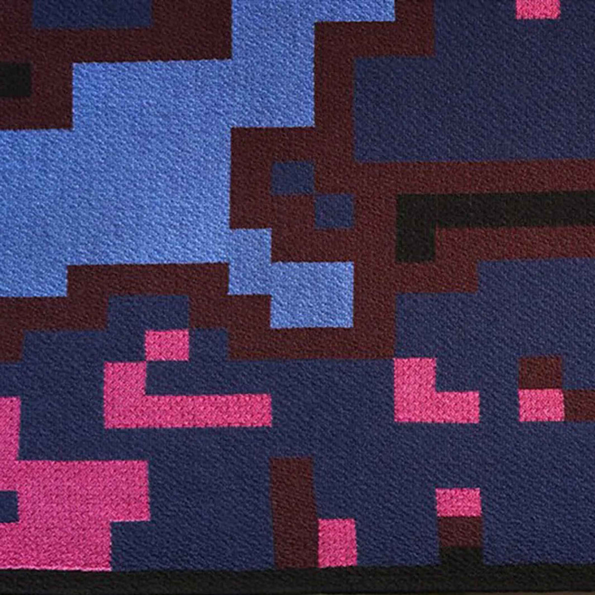 COUCHER DE SOLEIL NUMÉRIQUE | COUVRE-LIT | 185x140cm | Laine mérinos et soie | Cristian Zuzunaga