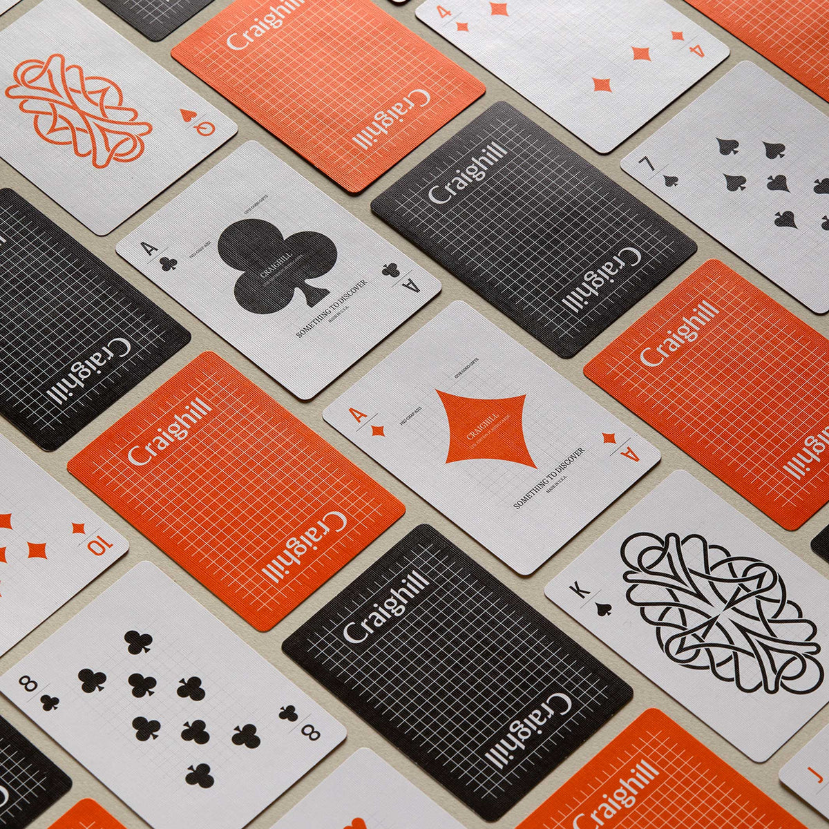 Cartes à jouer | CARTES DE JEU orange dans un emballage blanc | Craighill