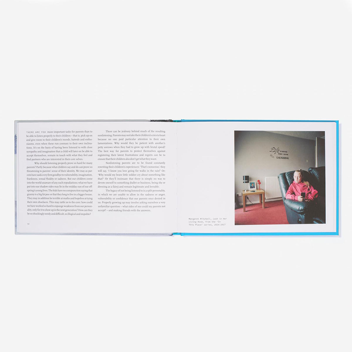 Book "Self-Knowledge in 40 Images" – Hardcover | The School of Life