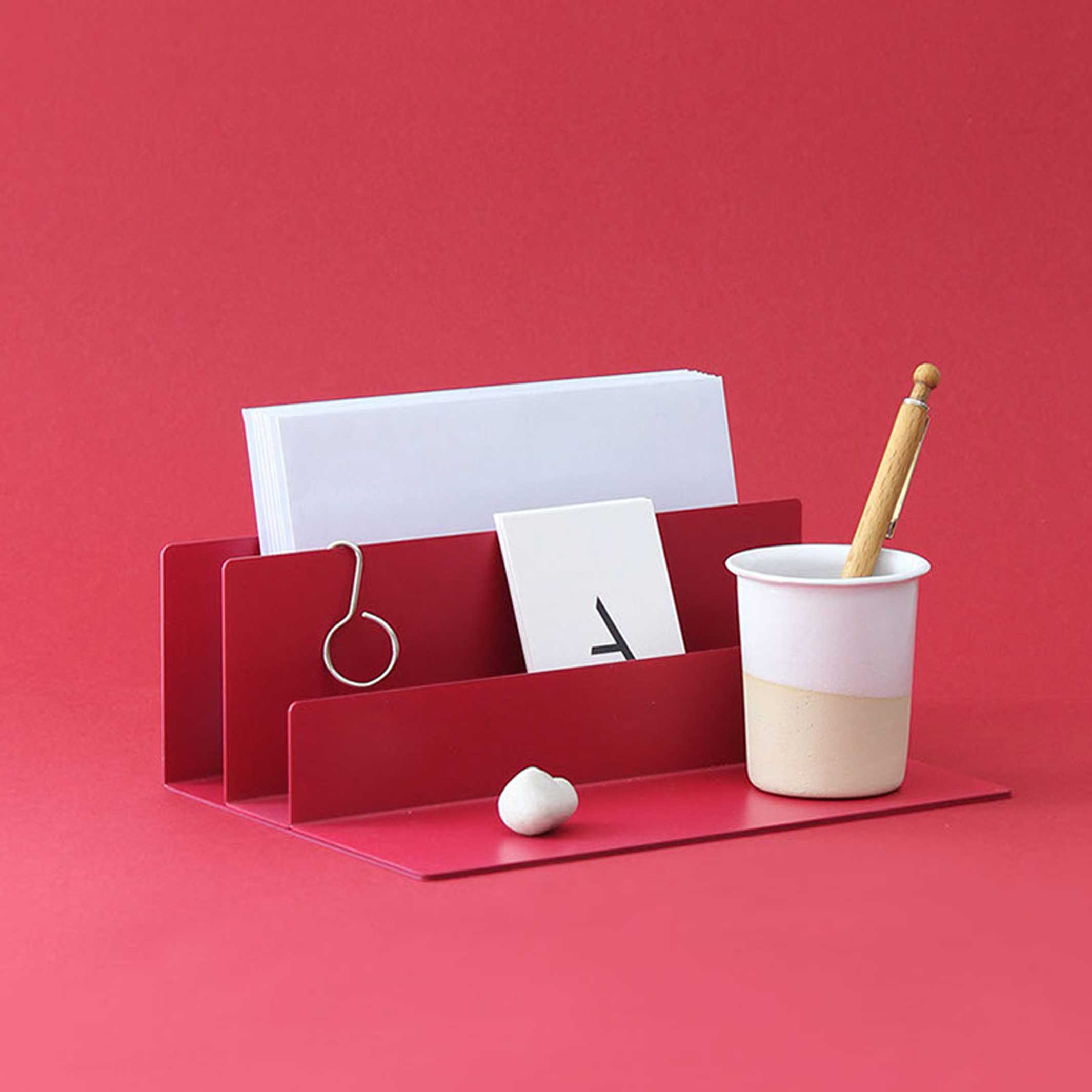 OBJET COULEUR HÔTEL | ORGANISATEUR DE BUREAU | Antje Pesel | 100 pour cent