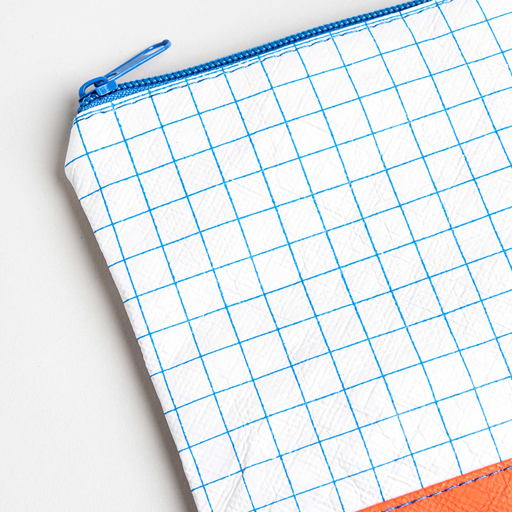 Organizer Pouch – Tyvek · 25x18 cm | Somewhere