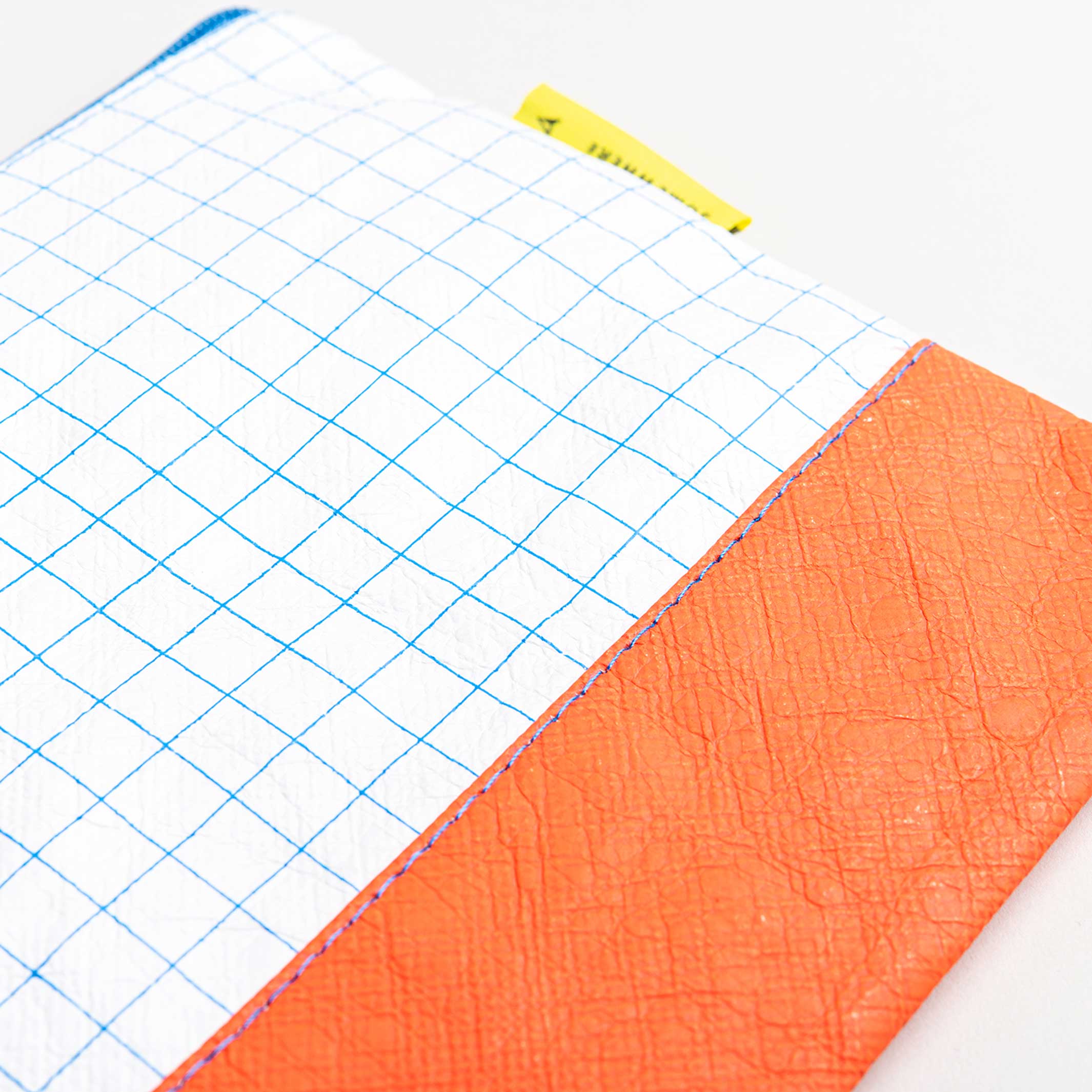 Organizer Pouch – Tyvek · 25x18 cm | Somewhere