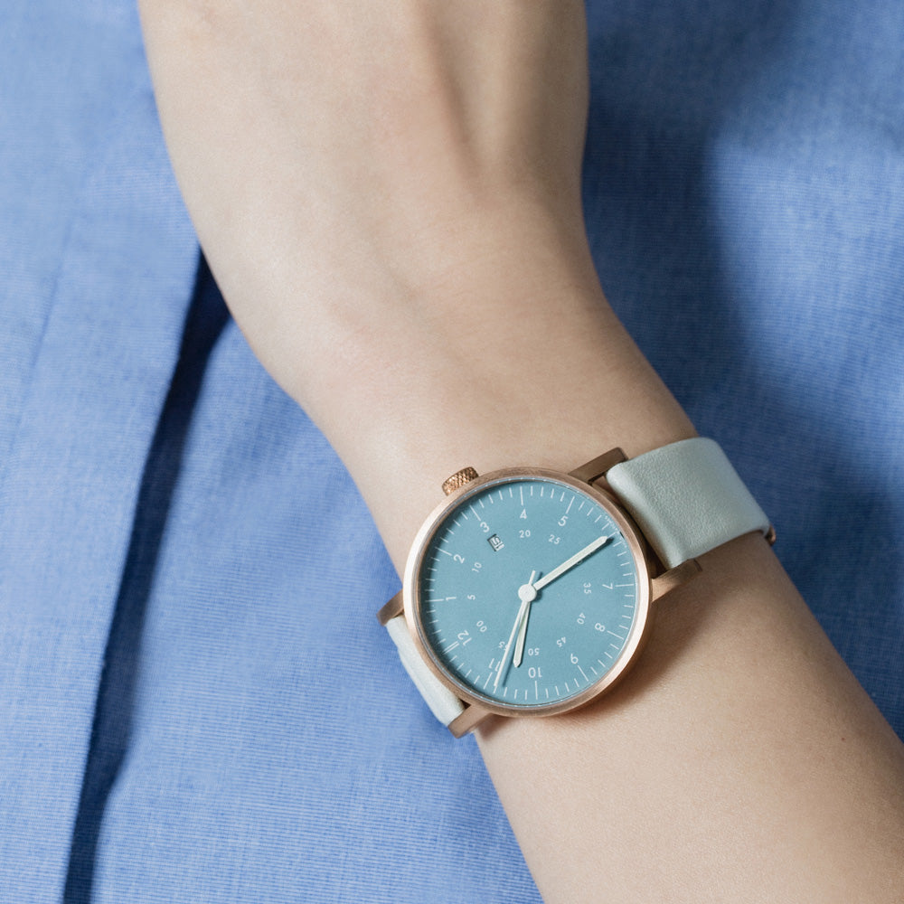 V03D Date | ANALOGUHR mit Datum | David Ericsson | VOID Watches