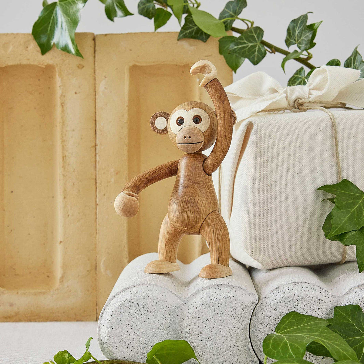 Wooden Monkey Jolly – Oak · 11 cm | Spring Copenhagen