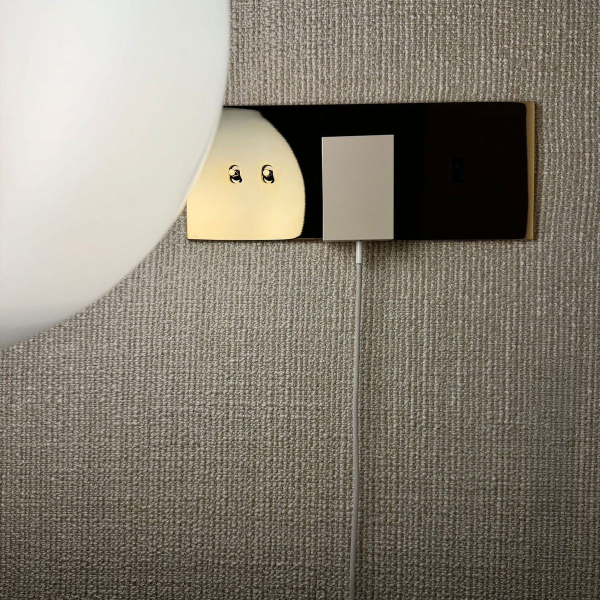 edge.65 - 65 Watt USB charger - Color Dune | Reduct