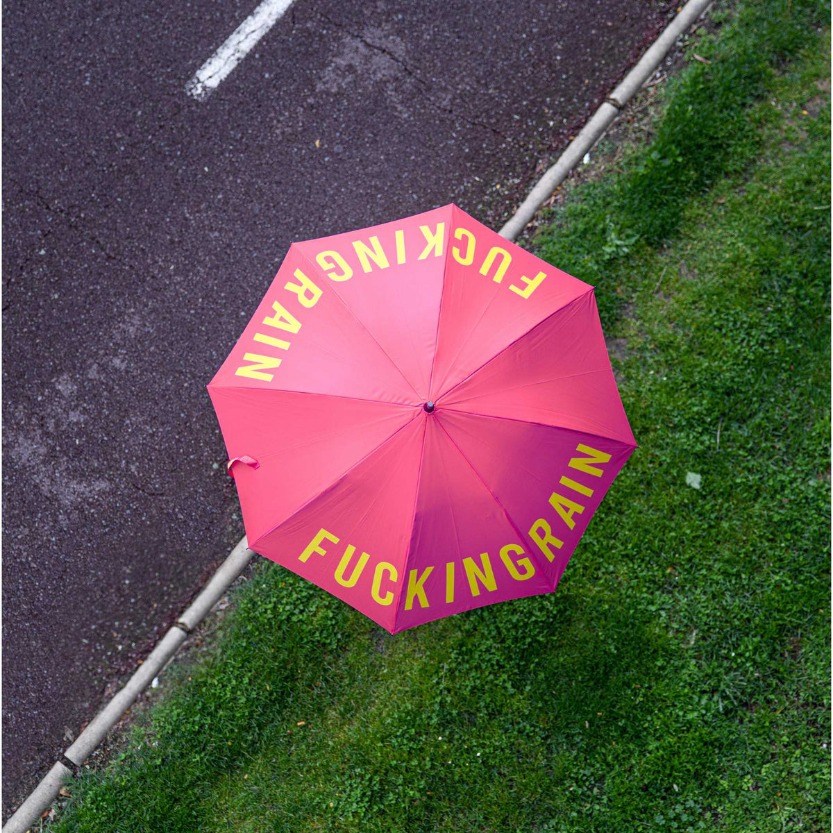 Regenschirm "Fucking Rain" – Pink · Statement · Ø 106 cm | Fisura