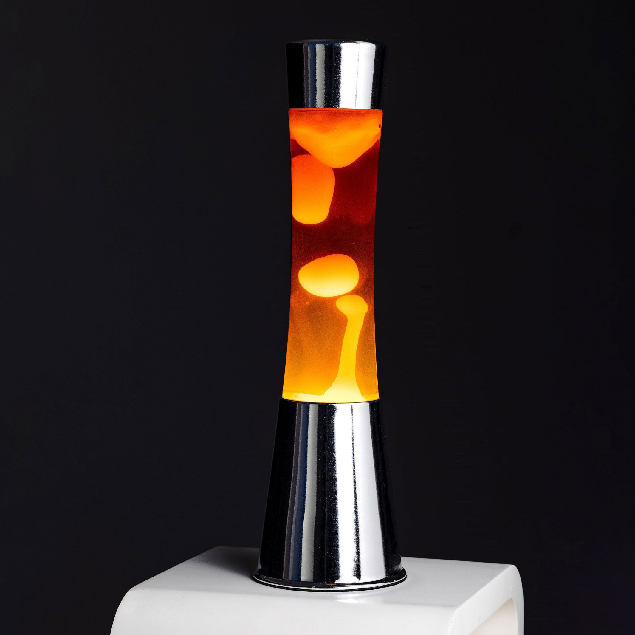 Lava Lamp Tower – Chrome · Orange Lava · Retro · 39.5 cm | Fisura · Table Lamp