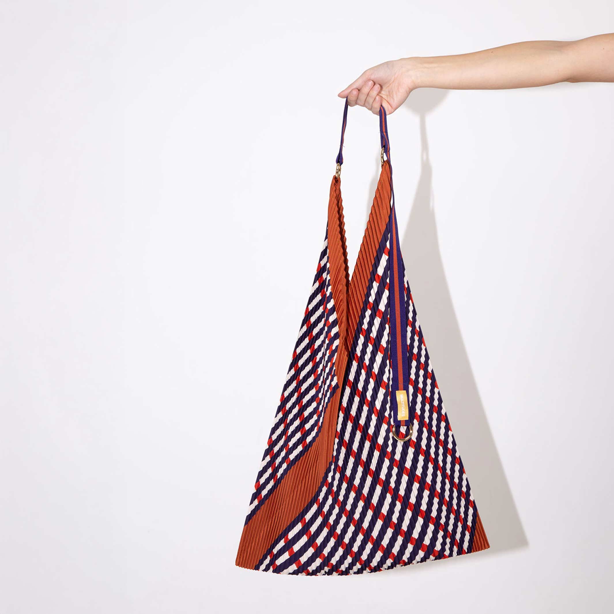 SOPHIA TERRACOTTA - Y-Tote Bag - pleated satin 30x60 cm | Multitudes