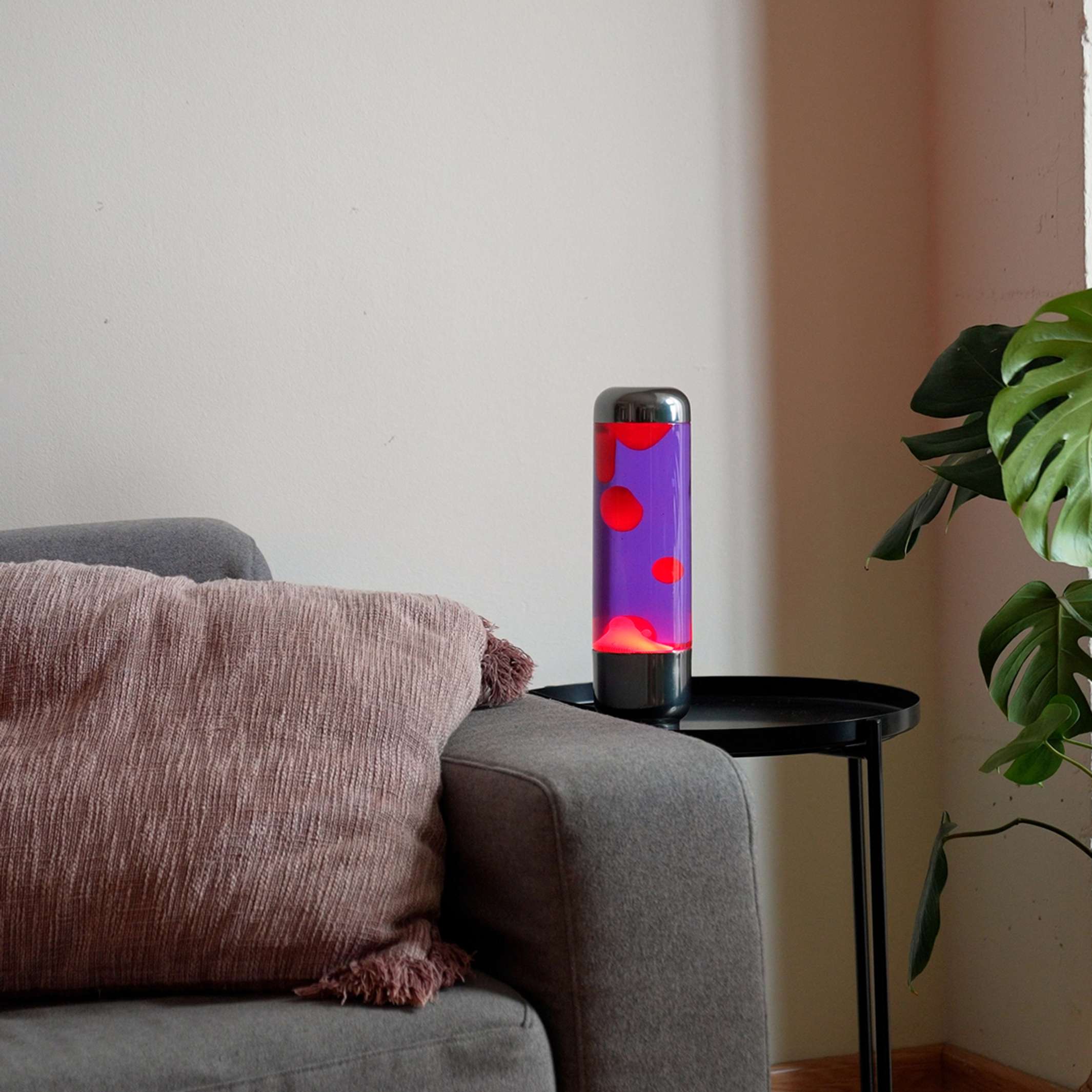 CAPSULE - Lavaleuchte - Alu-Basis rote Lava H=35cm - Lucid | Balvi