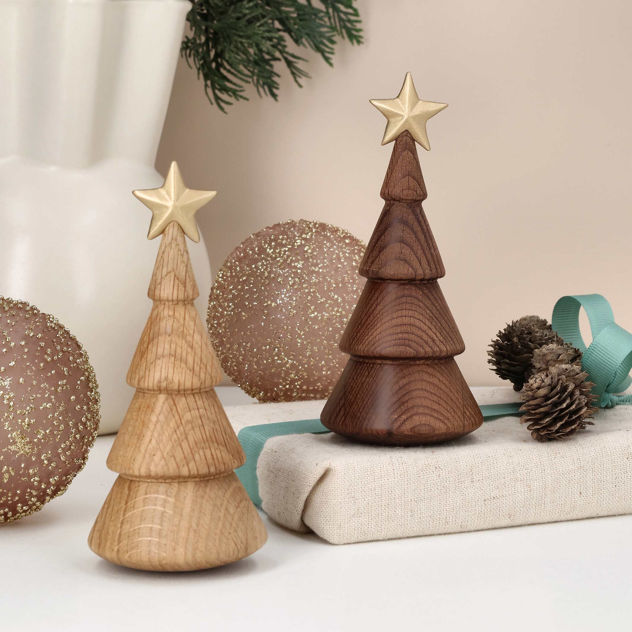 THE CHRISTMAS TREE - Dark Wooden Christmas Tree with Gold Star - Tumble Toy 16 cm high | Thor Høy | Spring Copenhagen