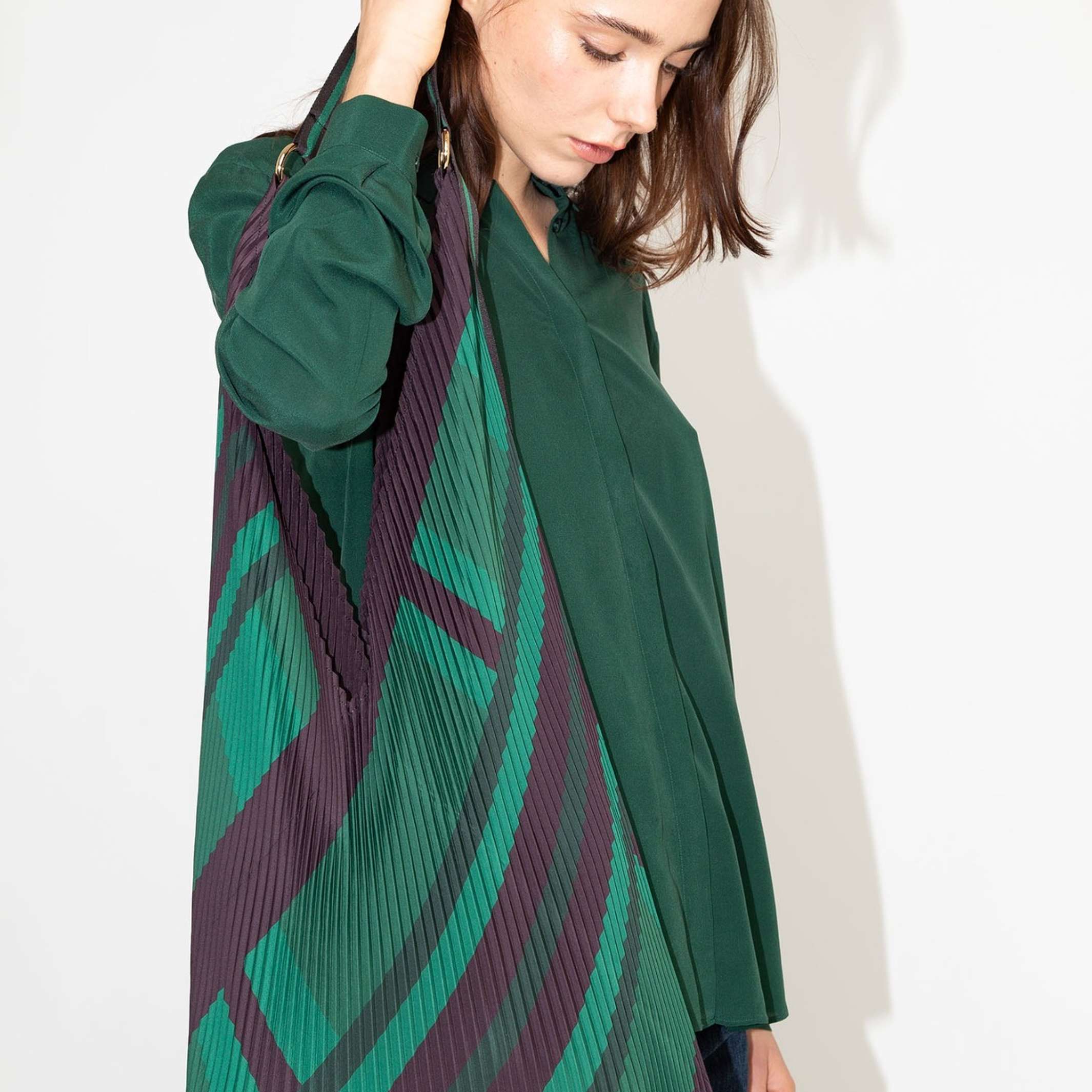 ORNELLA - Y-Tote Bag - pleated satin 30x60 cm | Multitudes