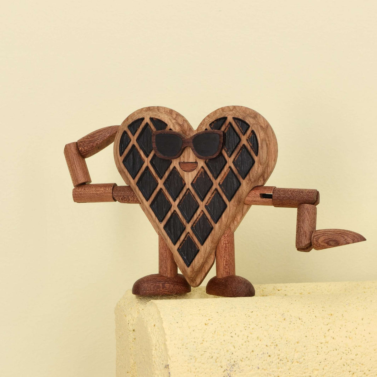 Wooden Figure Woodies "Wendy Waffle" – 8 cm | Spring Copenhagen