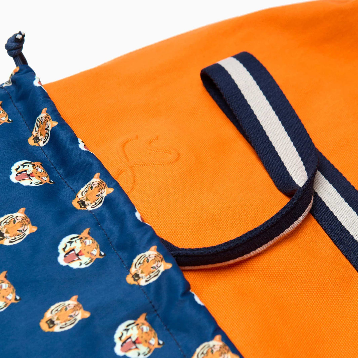 BODHI EXPLORER DUFFLE BAG - Orange Reise-Tasche aus recyceltem Segeltuchstoff 53 cm | farans