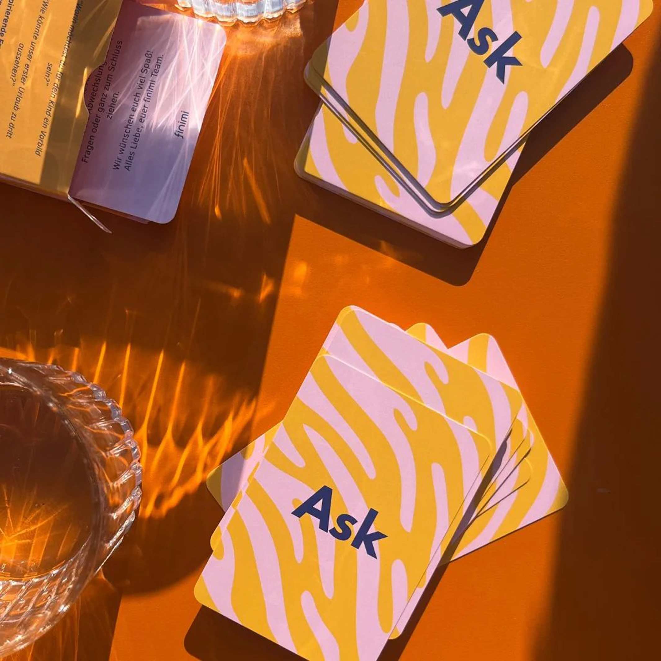 Kartenset "Ask & Task" zur Geburt – 53 Karten | Finimi