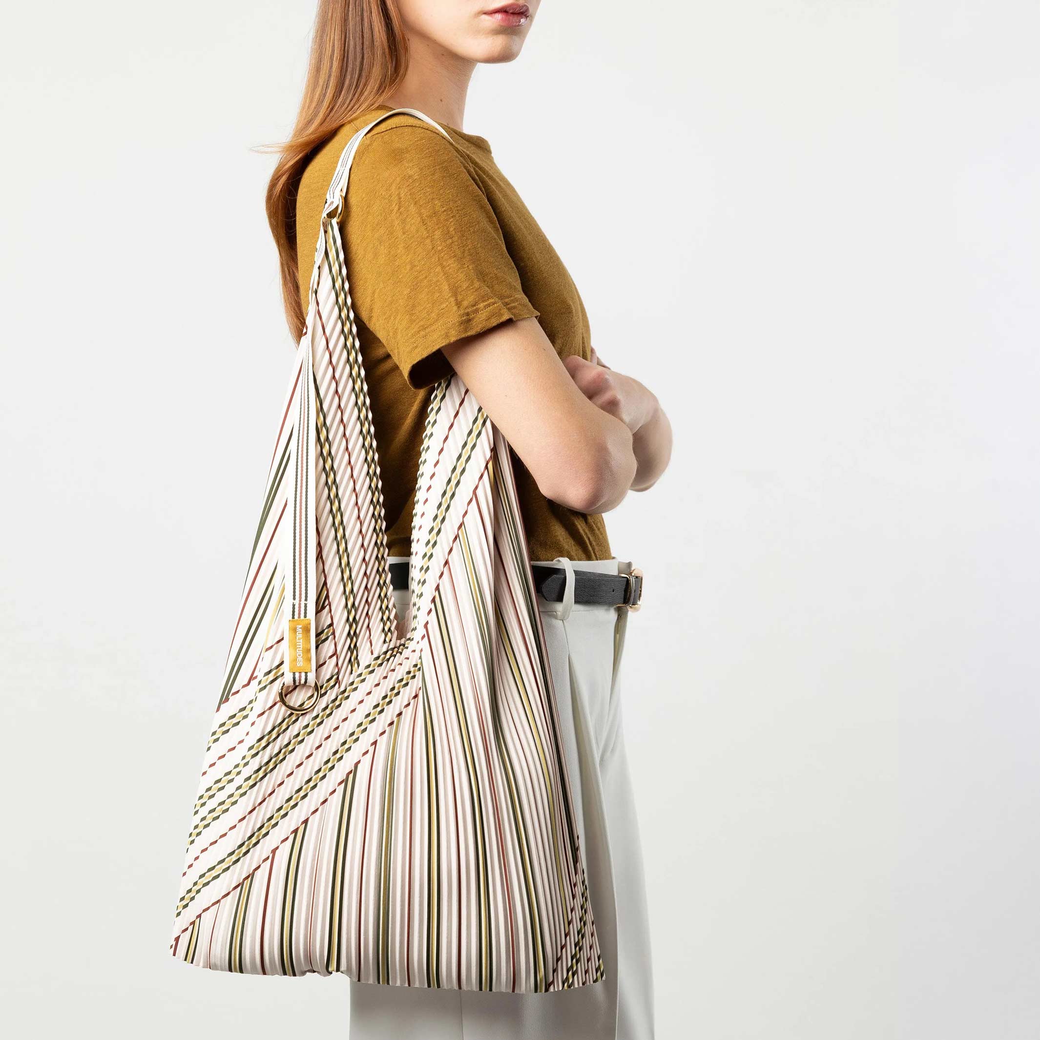 Y-Tasche Zoe – plissiertes Satin, 30 × 60 cm | Multitudes