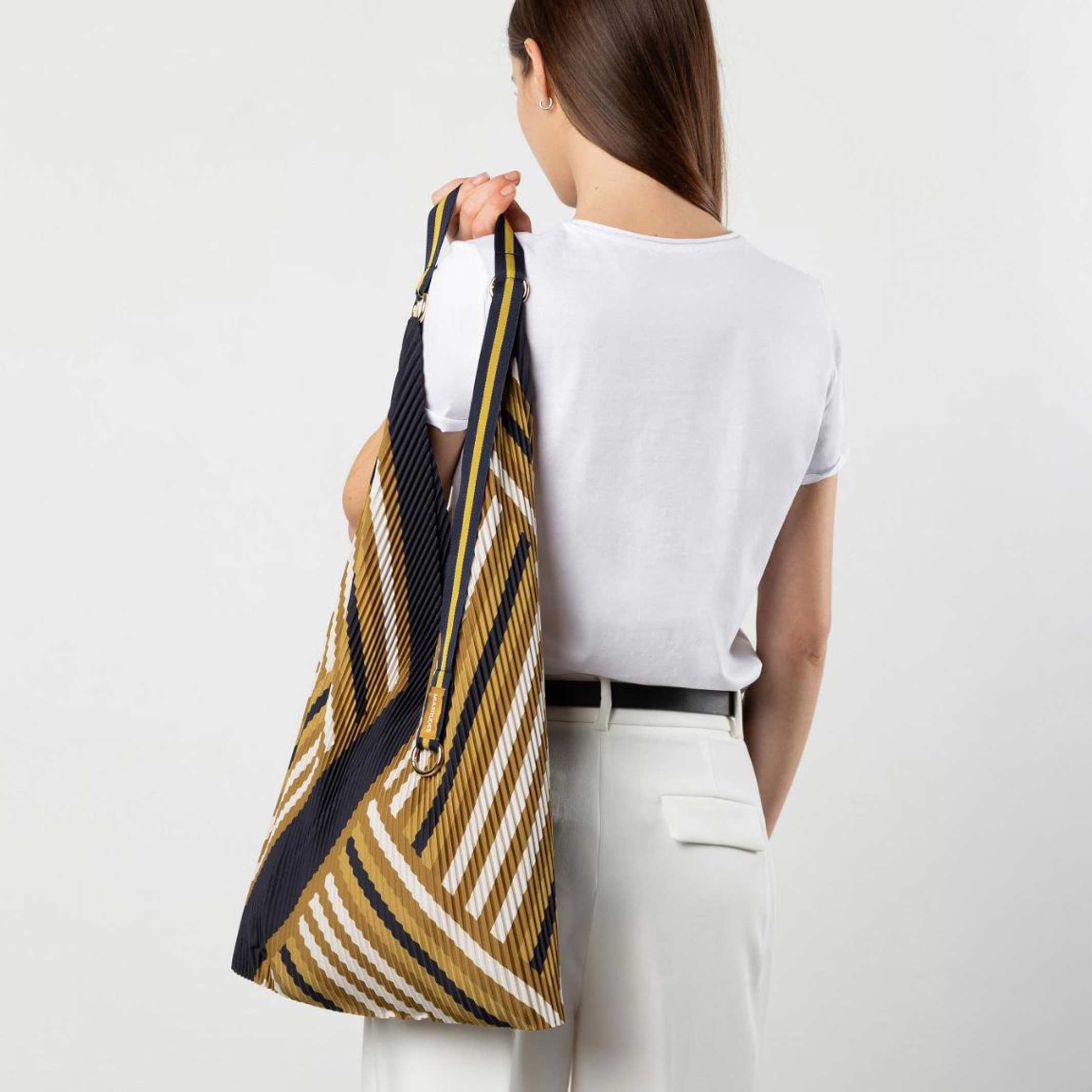 Y-Tasche Grace – plissiertes Satin, 30 × 60 cm | Multitudes