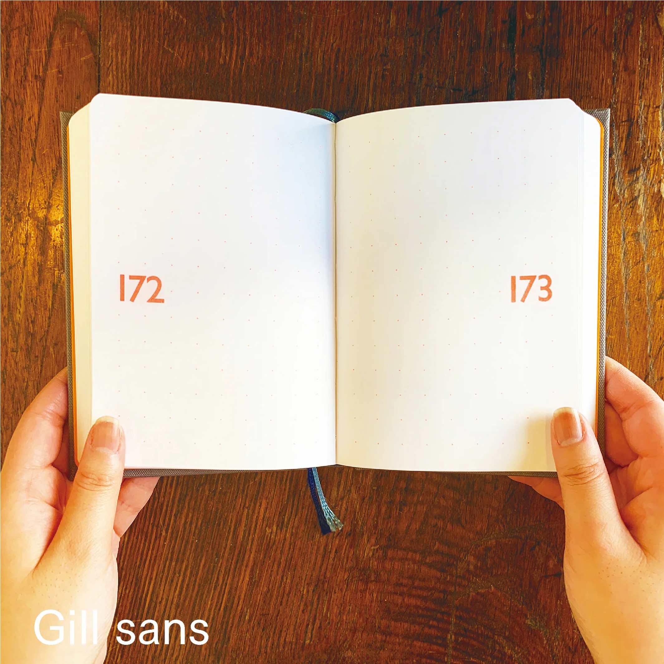 Notizbuch Typeface Gill Sans – Letterpress, A6 Orange, Japan | Tomigaya · Geschenk Design
