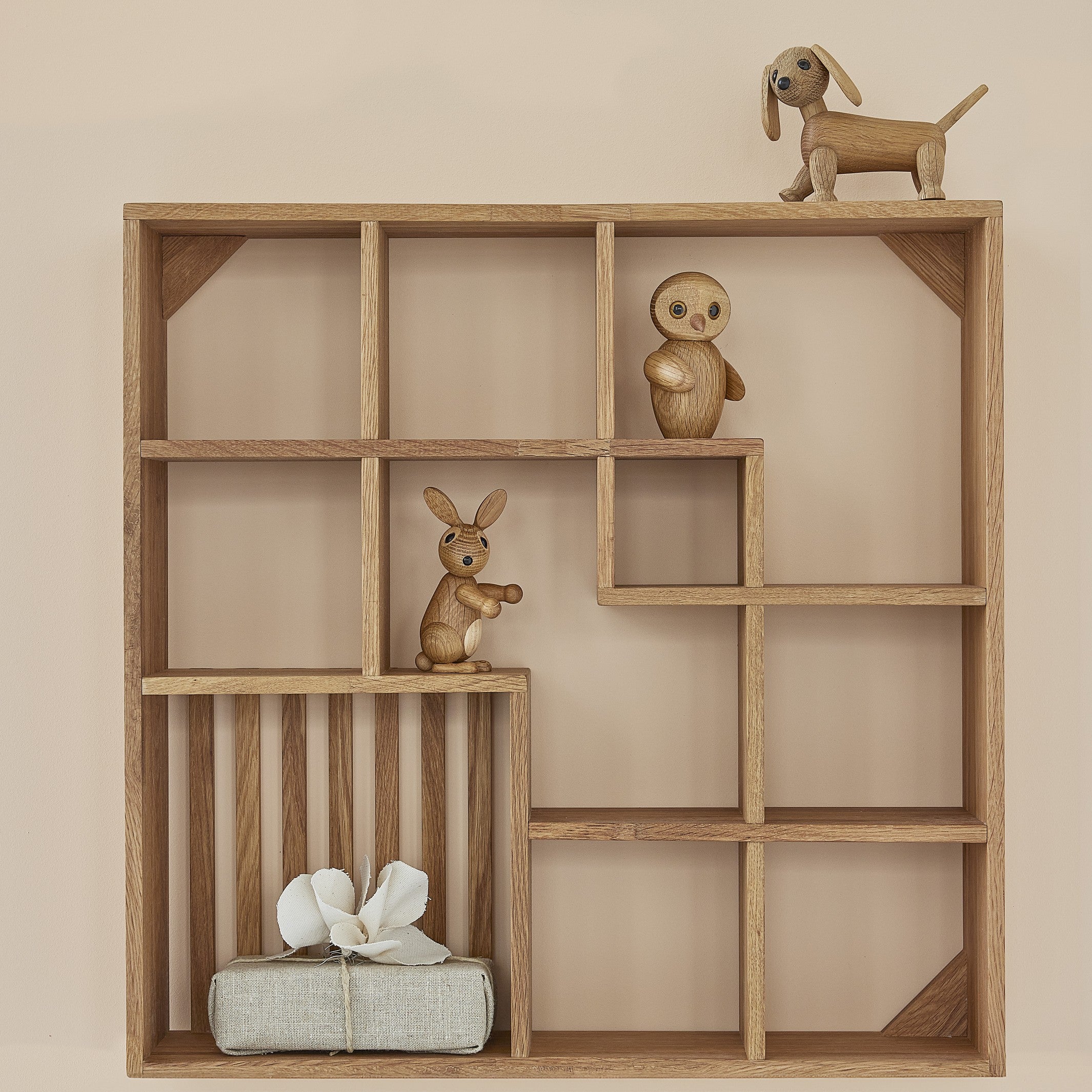 Wall Shelf Type Case Uno Ora – Lifestyle 2 | Spring Copenhagen
