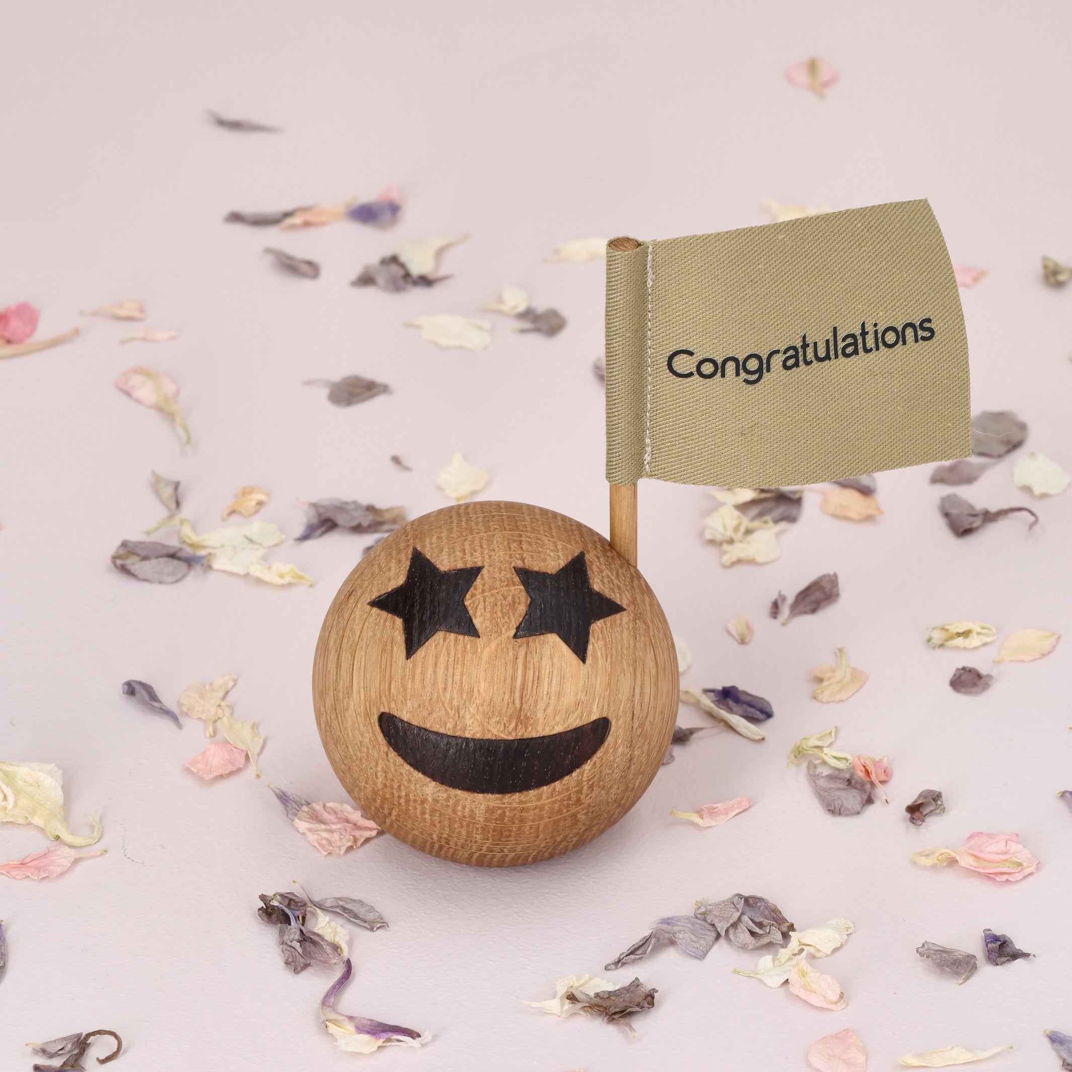 Wooden Emoticon Congratulations – Oak · Ø 5 cm | Spring Copenhagen