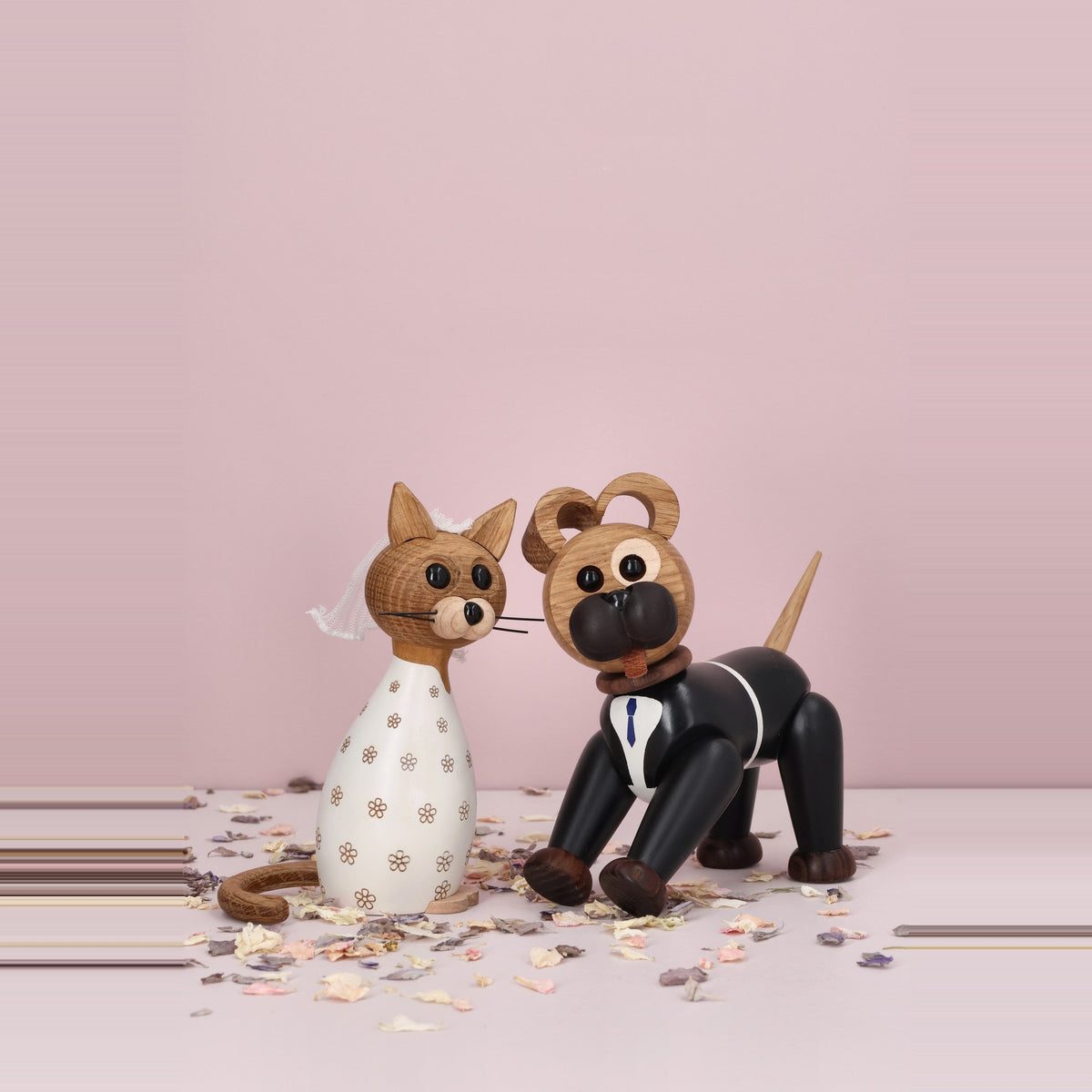 Figure in legno Happy & Lucky – 12,5 cm · Coppia | Spring Copenhagen · Regalo d'amore