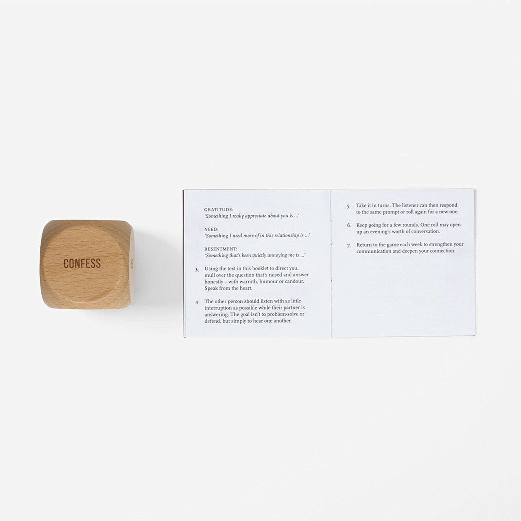 Würfelspiel "Couple's Dice" – Holz · Englisch | The School of Life