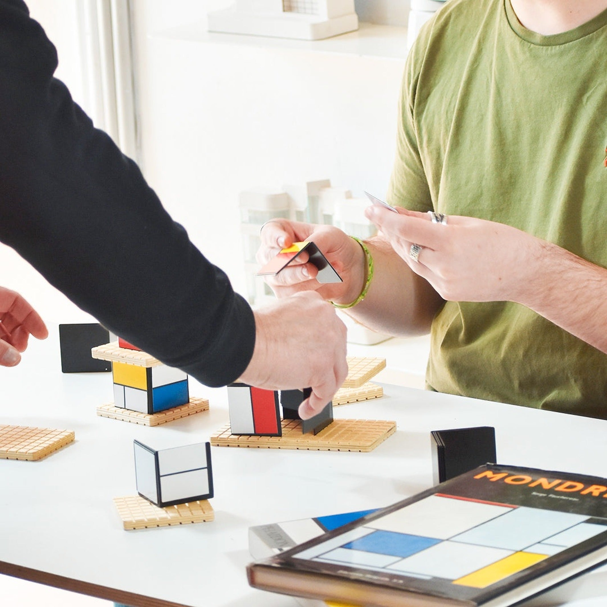 Konstruktionsspiel "House of Mondrian" – Holz · Metall | Beamalevich