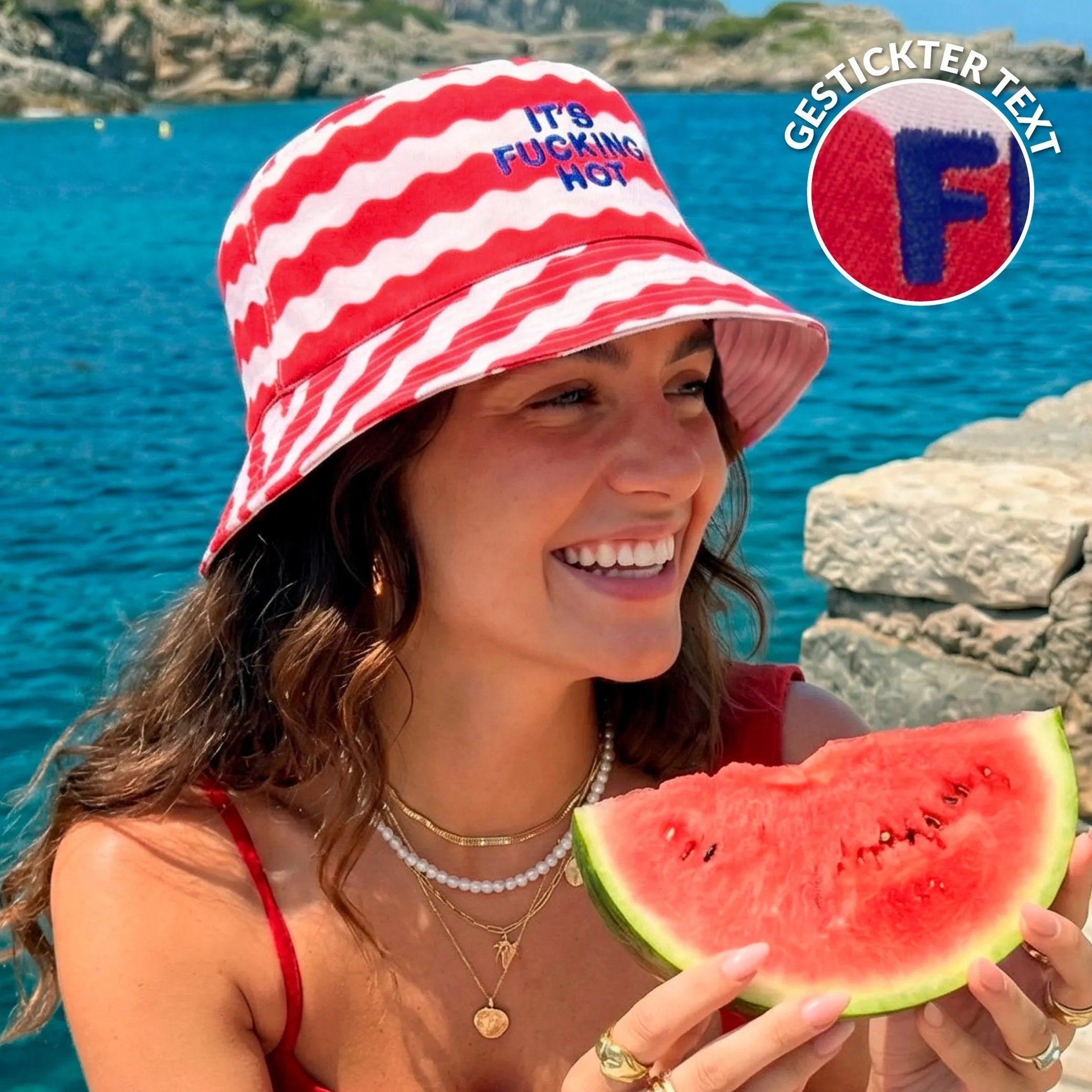 Bucket Hat "It's Fucking Hot" – Cotton | Fisura