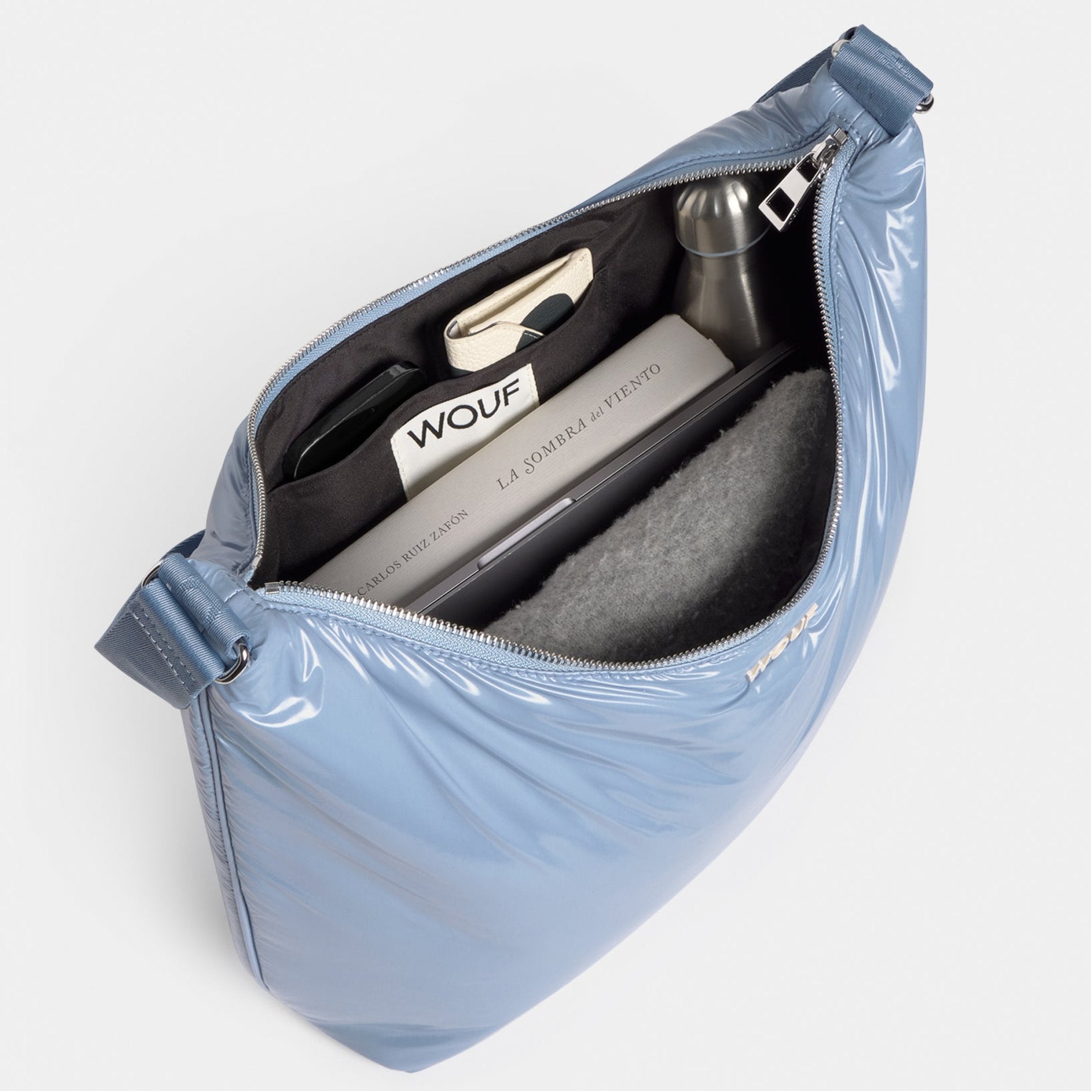 Hobo Bag Steel – Blue · Glossy · Recycled Nylon · 42 x 25 cm | Wouf