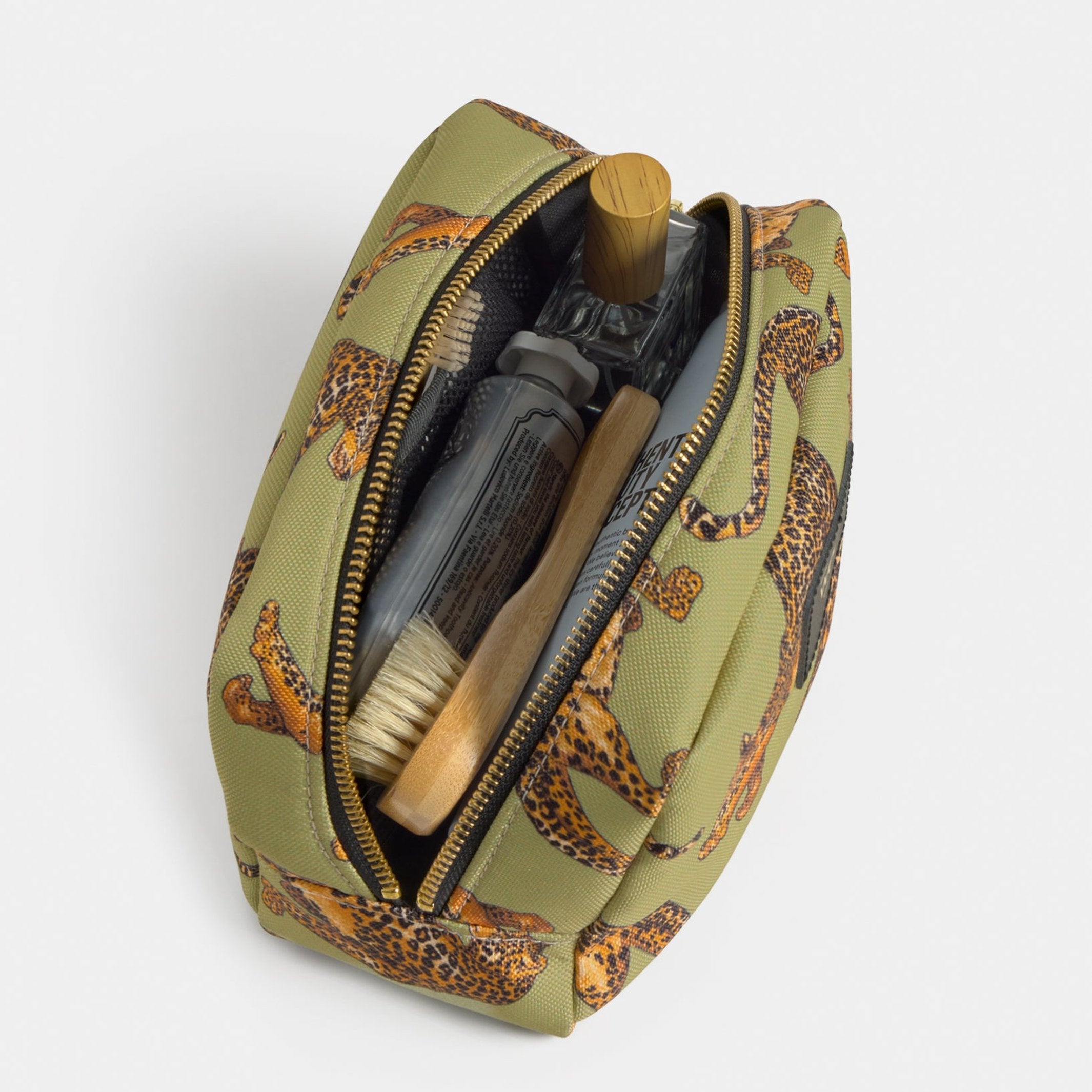 Toiletry Bag "Avo Leopard" – Green · Leopard Print · 20 cm | Wouf