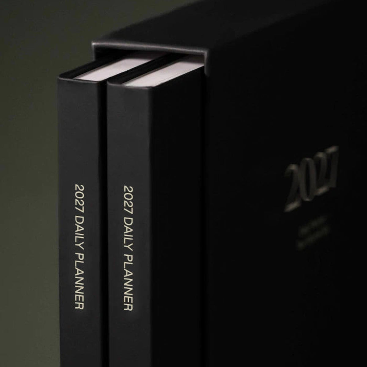 Tagesplaner 2027 2er-Set – Steinpapier · A5 Hardcover · Ebony | Karst