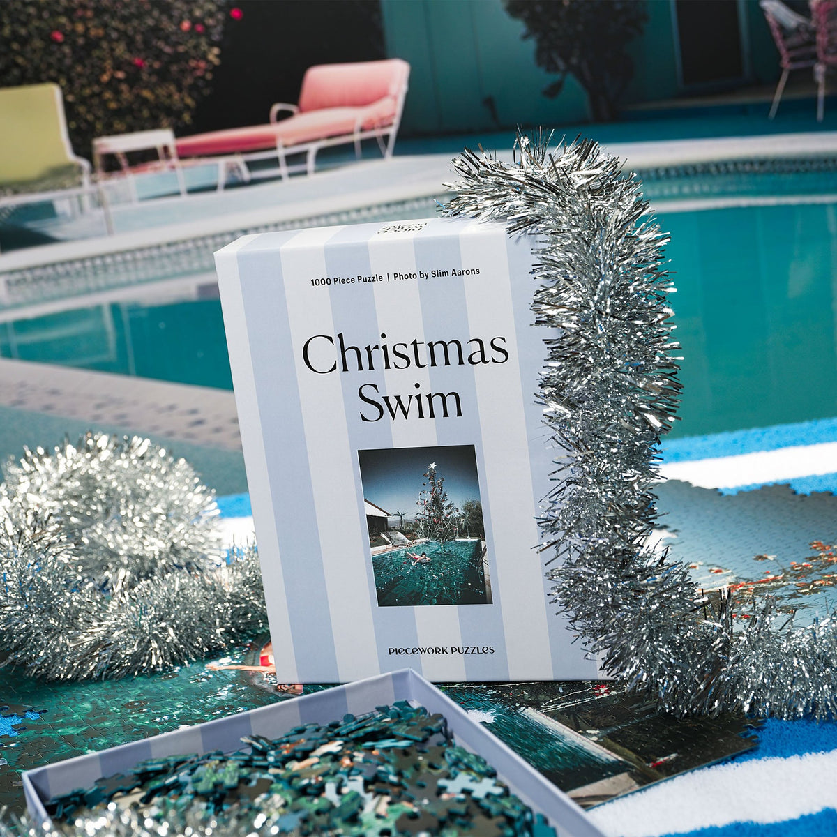 Slim-Aarons-Puzzle "Christmas Swim" – 1000 Teile | Piecework