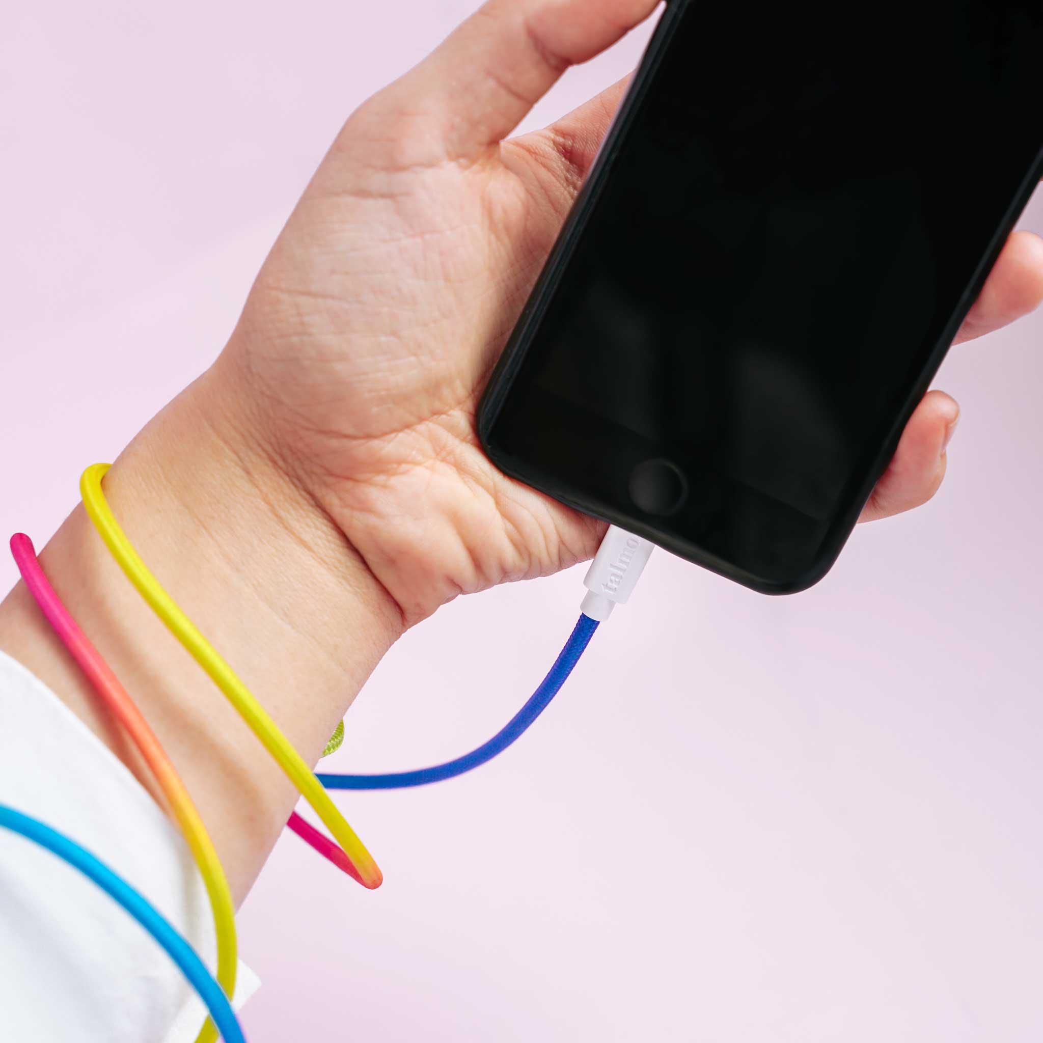 Regenbogenfarbiges iPHONE USB zu LIGHTNING Textil-Verbindungs- & Ladekabel - 100cm | talmo