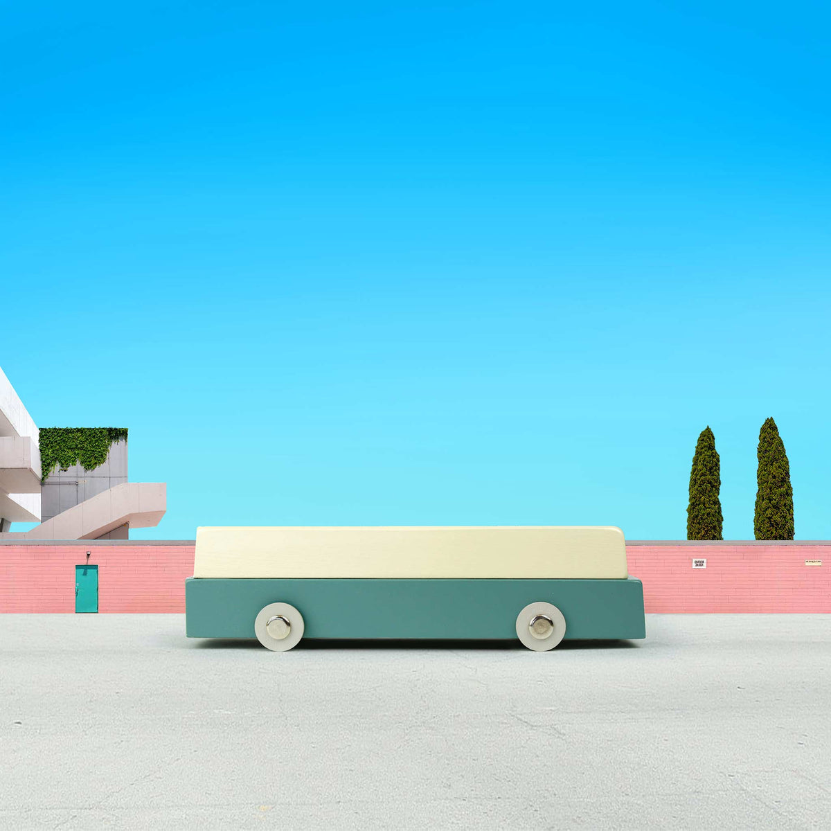 DUOTONE CAR BUS #5 | Wooden Design TOY CAR | Floris Hovers | Ikonic