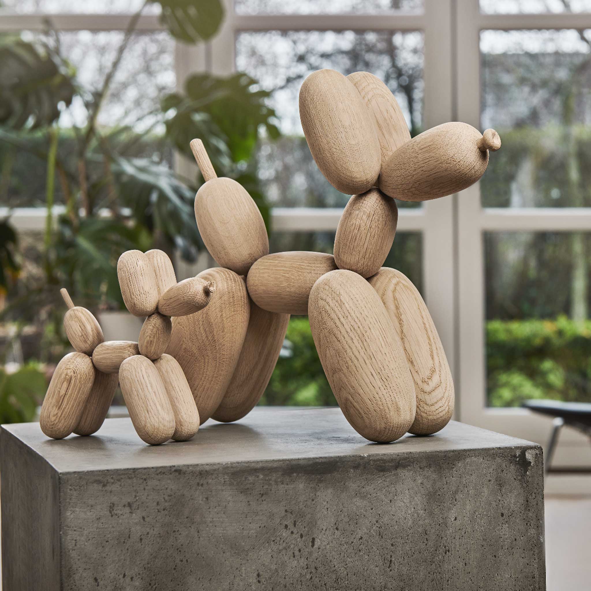 BALLON D’OG - Wooden balloon dog - Oak | Jakob Burgsø | boyhood