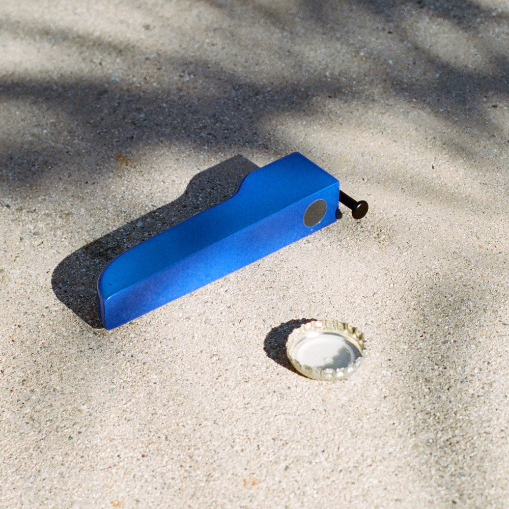 DÉBOUCHEUR À CLOU COURBÉ - Décapsuleurs colorés | Brendan Ravenhill | Connaissance de la zone