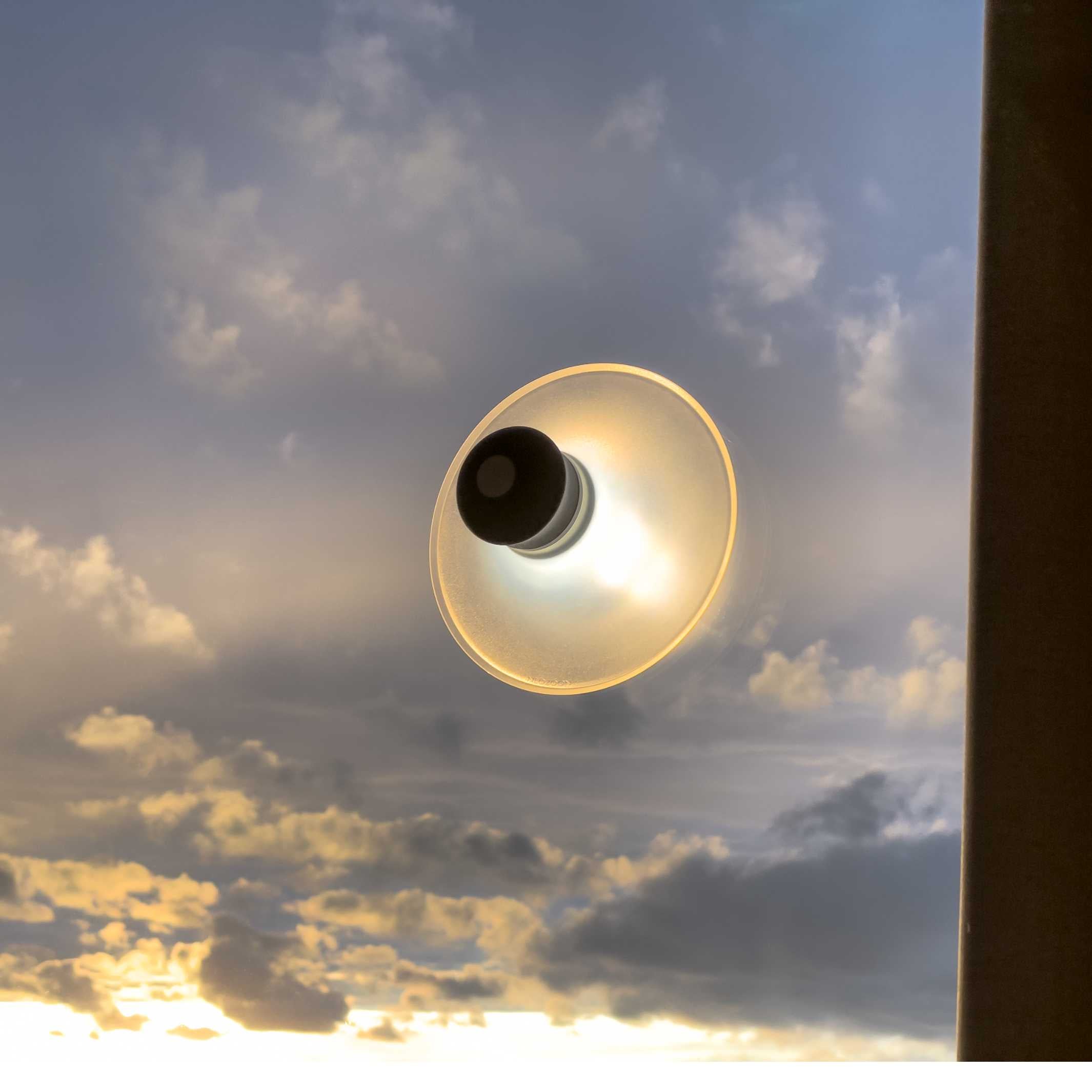 Lampe à piles avec ventouse | Néozoon