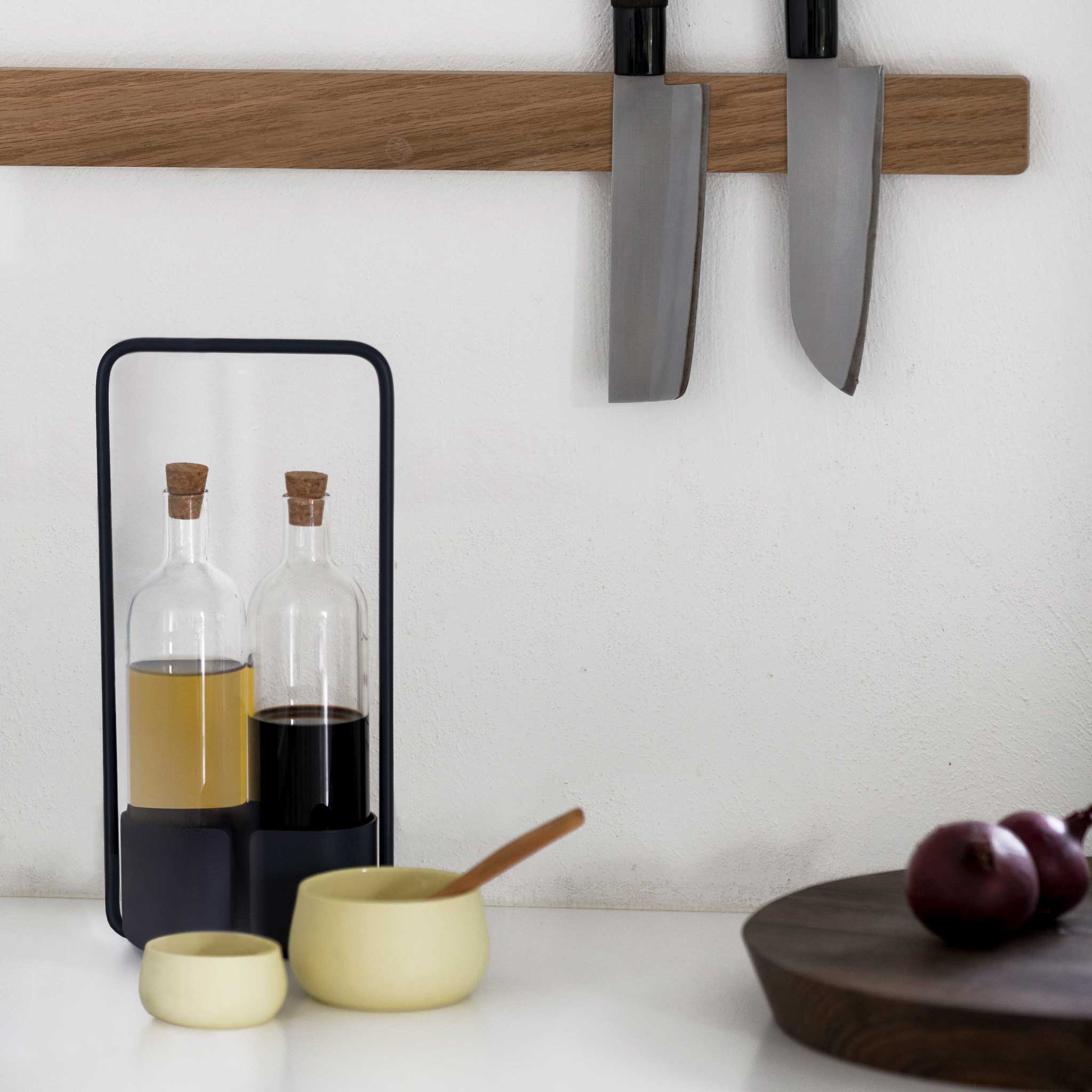 BIG HUG OIL & VINEGAR SET - Hans Thyge & Co | DesignBite