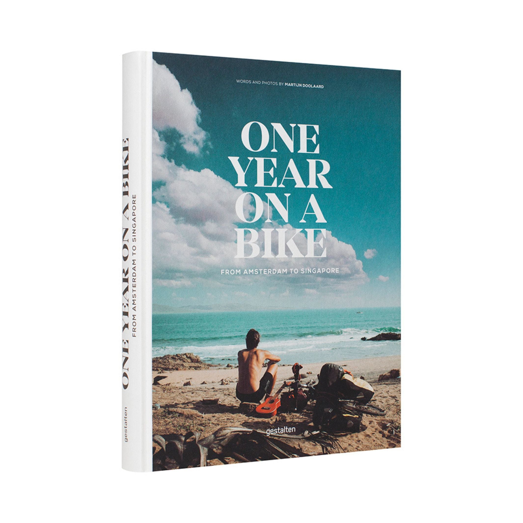 ONE YEAR ON A BIKE - Buch - Englisch | Martijn Doolaard | Gestalten Verlag