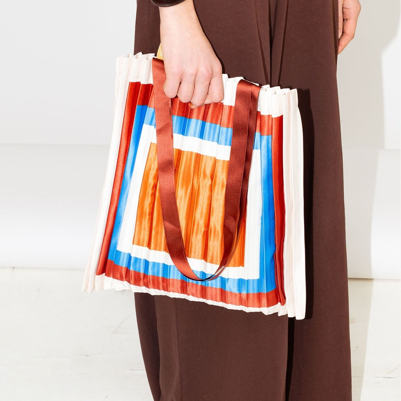 CERVO - Tote Bag - pleated satin 40x48 cm | Write Sketch &