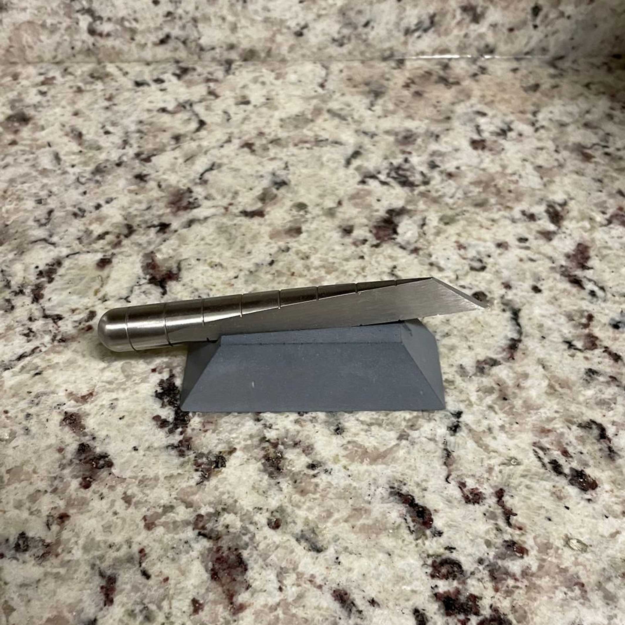 DESK KNIFE PLINTH | BRIEFÖFFNER ABLAGE | Slate-Grau | Craighill