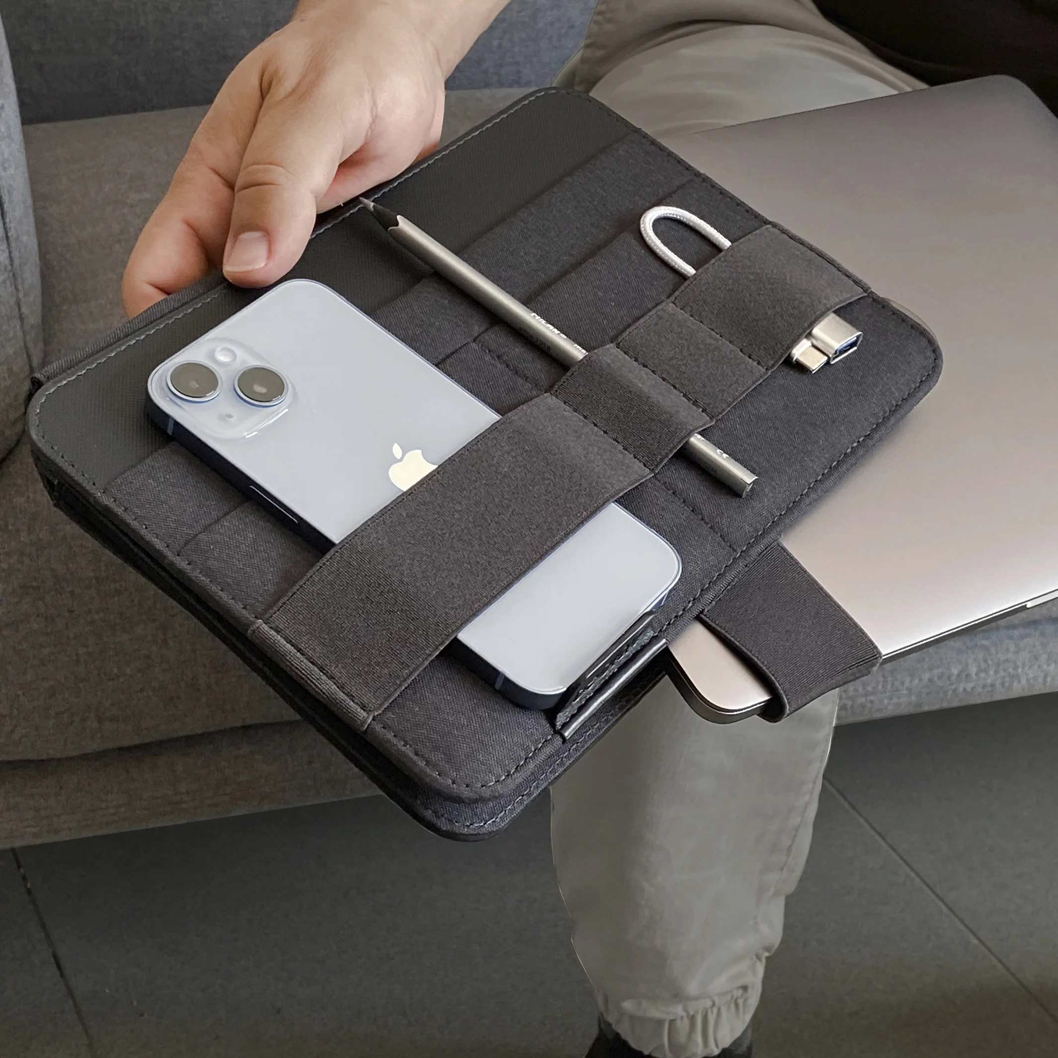 FOLD PRO - ansteckbarer Organizer für 13-15“ Laptops | beblau
