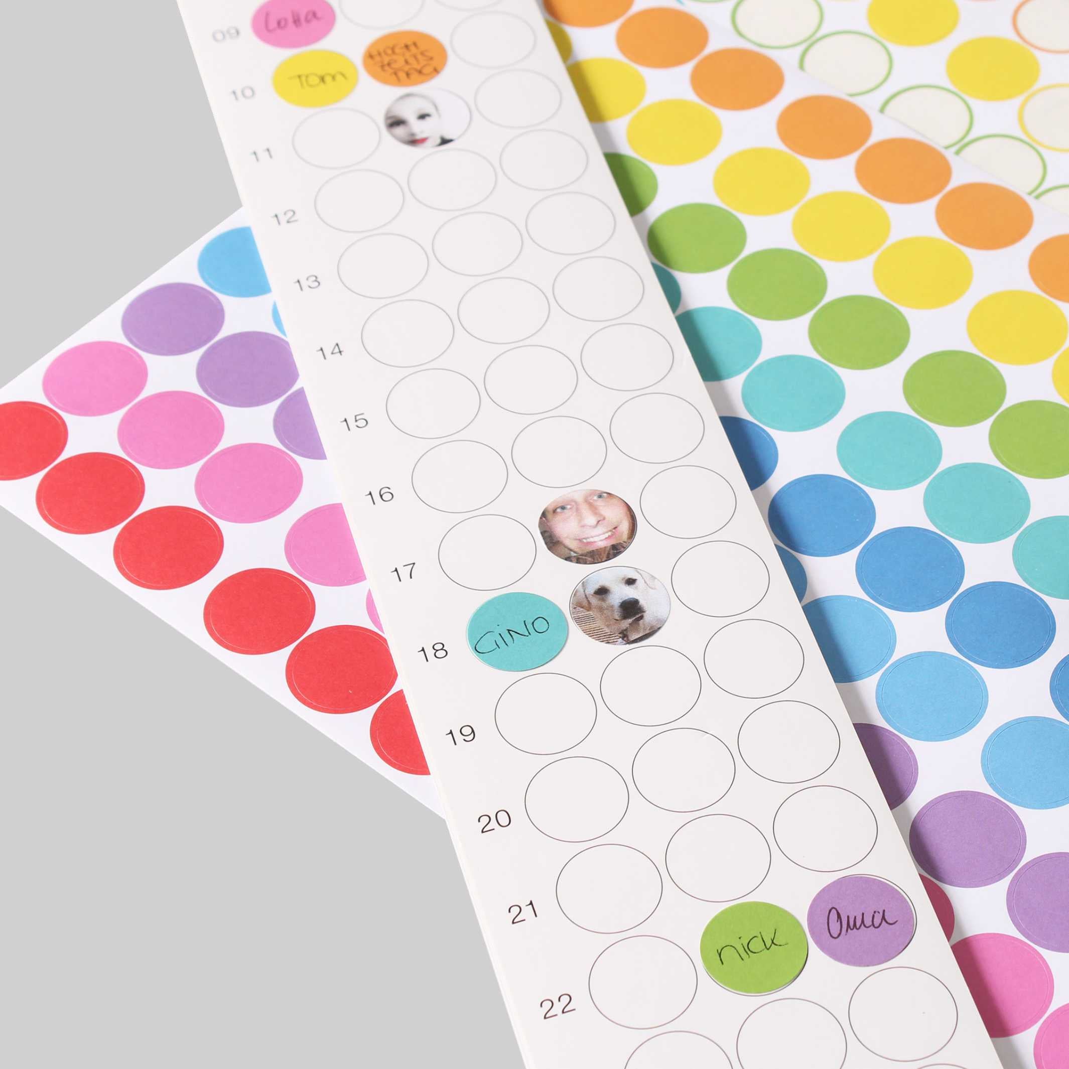 BDAY Rainbow - Geburtstagskalender - mit Klebepunkten - 8x70 cm | dot on