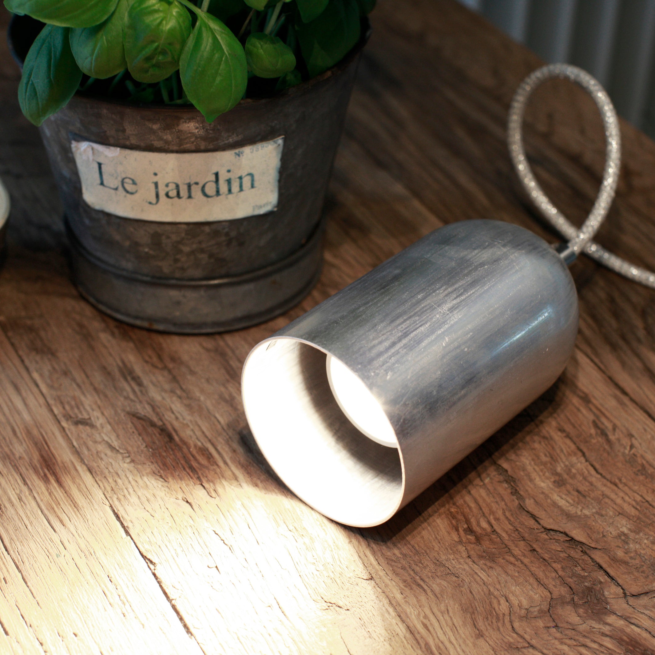 FIRELIGHT - Hängeleuchte - recycelte Feuerlöscher | werkvoll